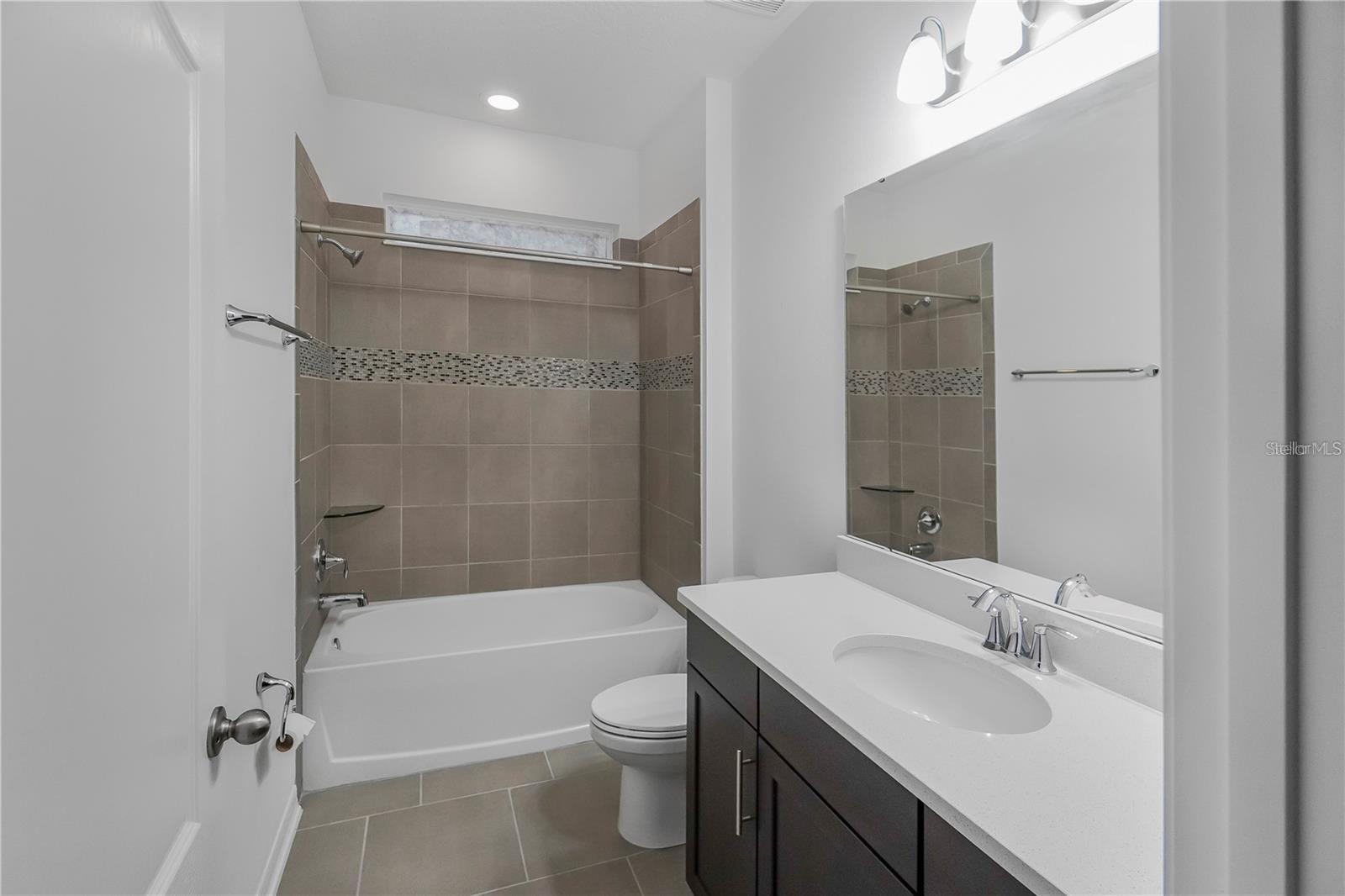 Image 21 of 33 For 7047 Oxbow Road