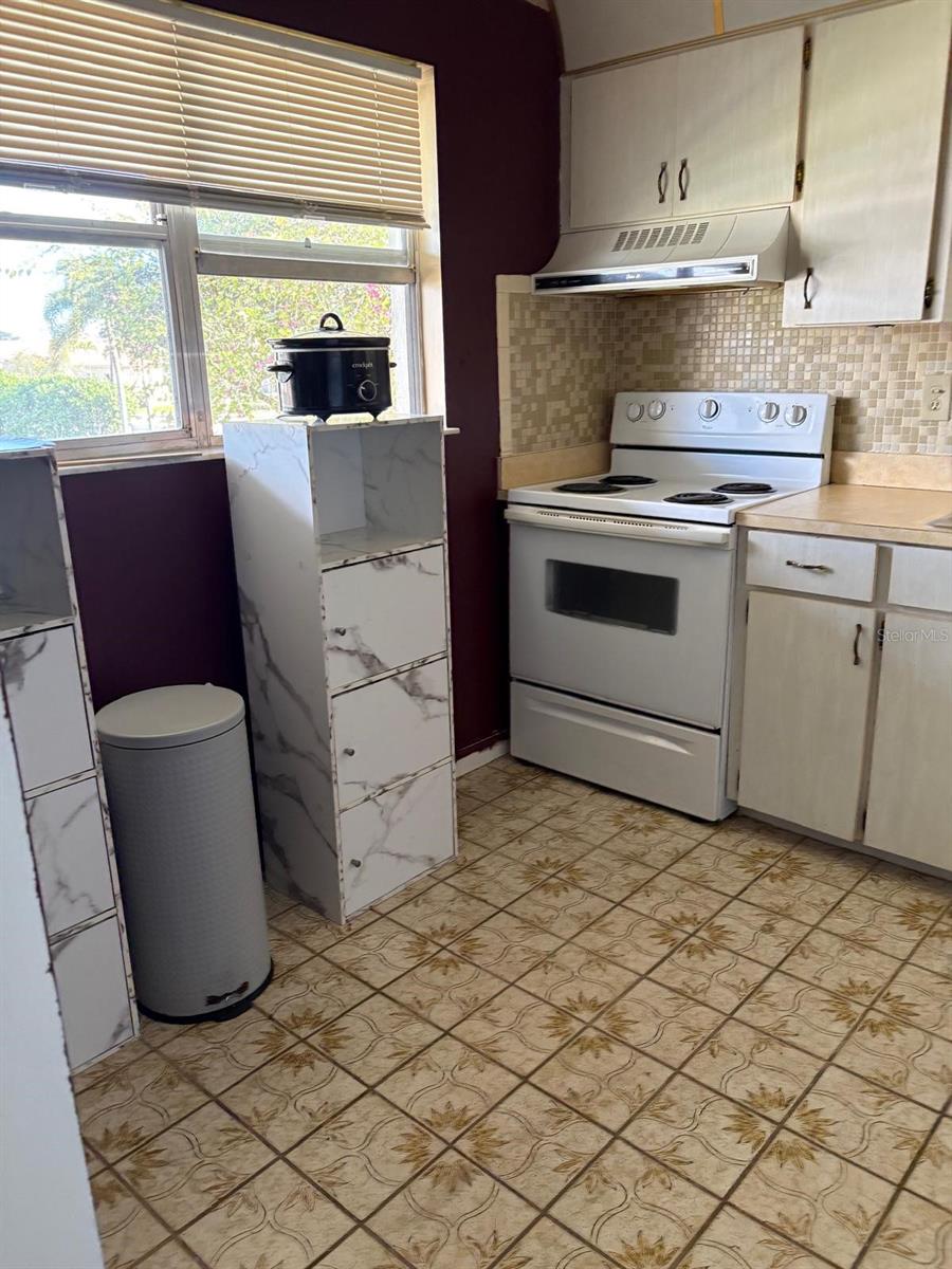 Image 12 of 26 For 1900 Kanner Highway 5-204