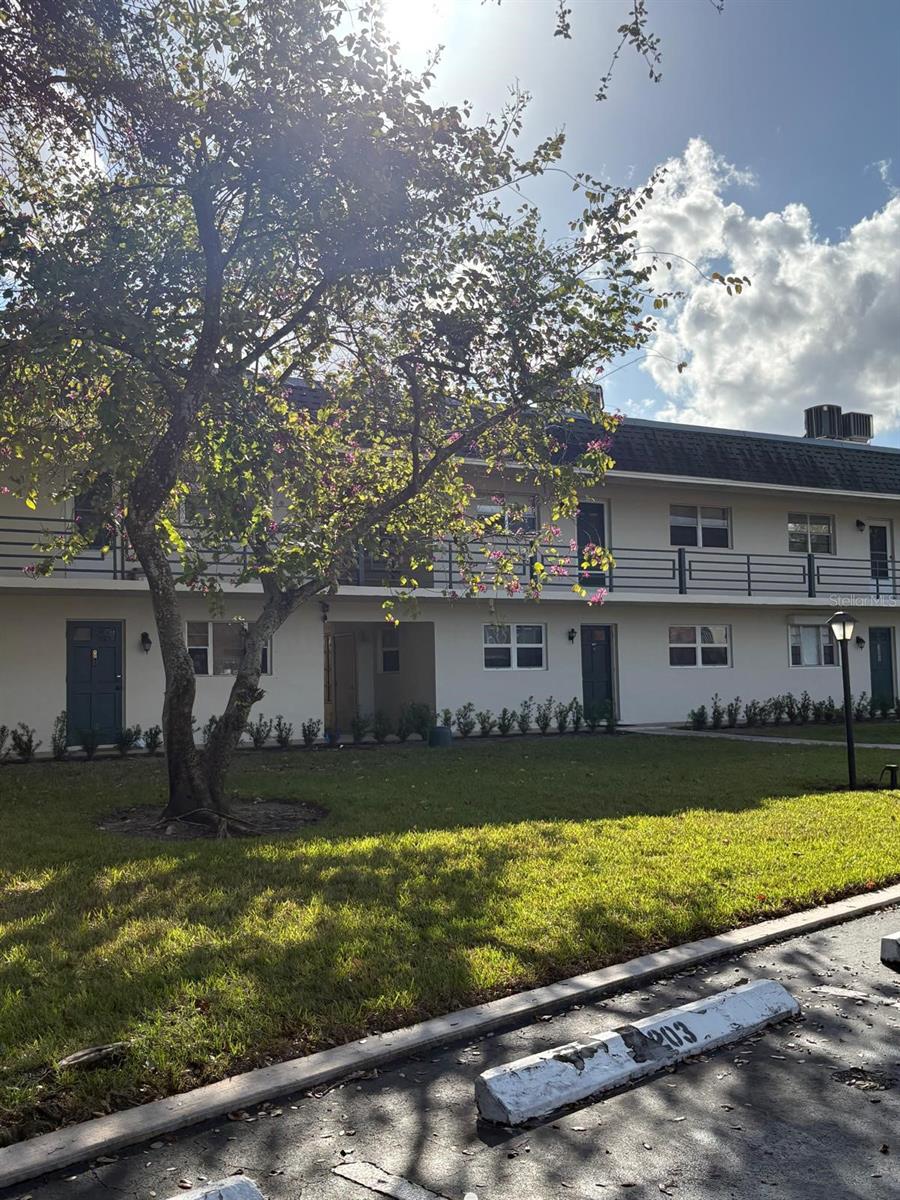 Image 26 of 26 For 1900 Kanner Highway 5-204