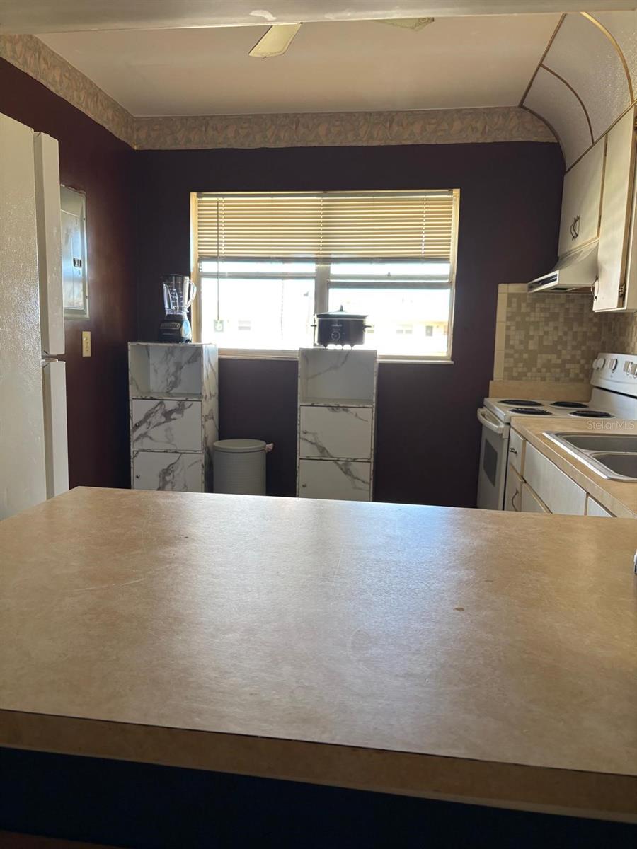 Image 5 of 26 For 1900 Kanner Highway 5-204