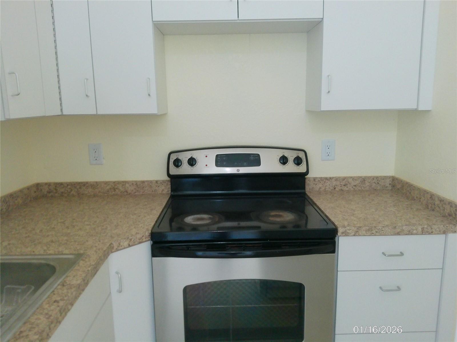 Image 3 of 12 For 1111 Cypress Gardens Boulevard Se 15