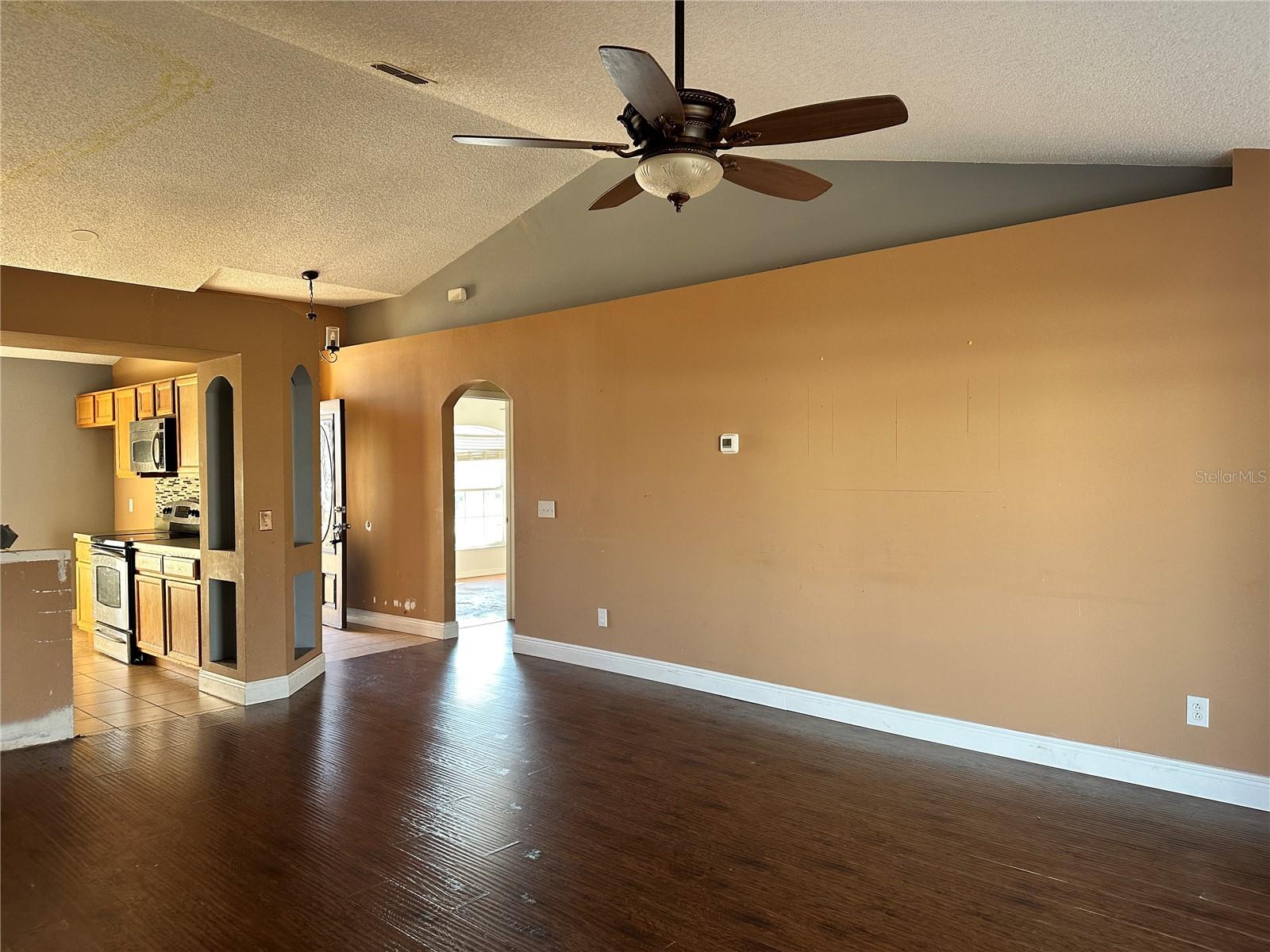 Image 5 of 22 For 256 Grouper Court