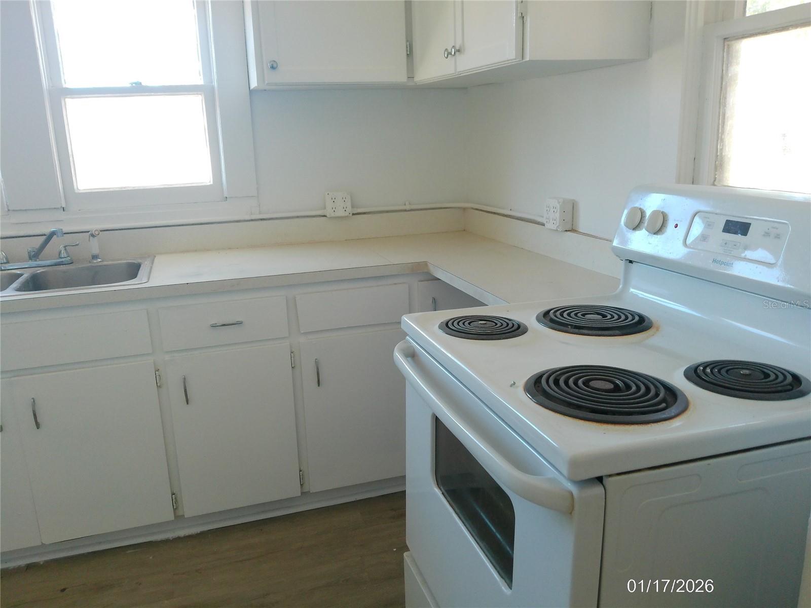 Image 8 of 17 For 1148 Oakhill Street