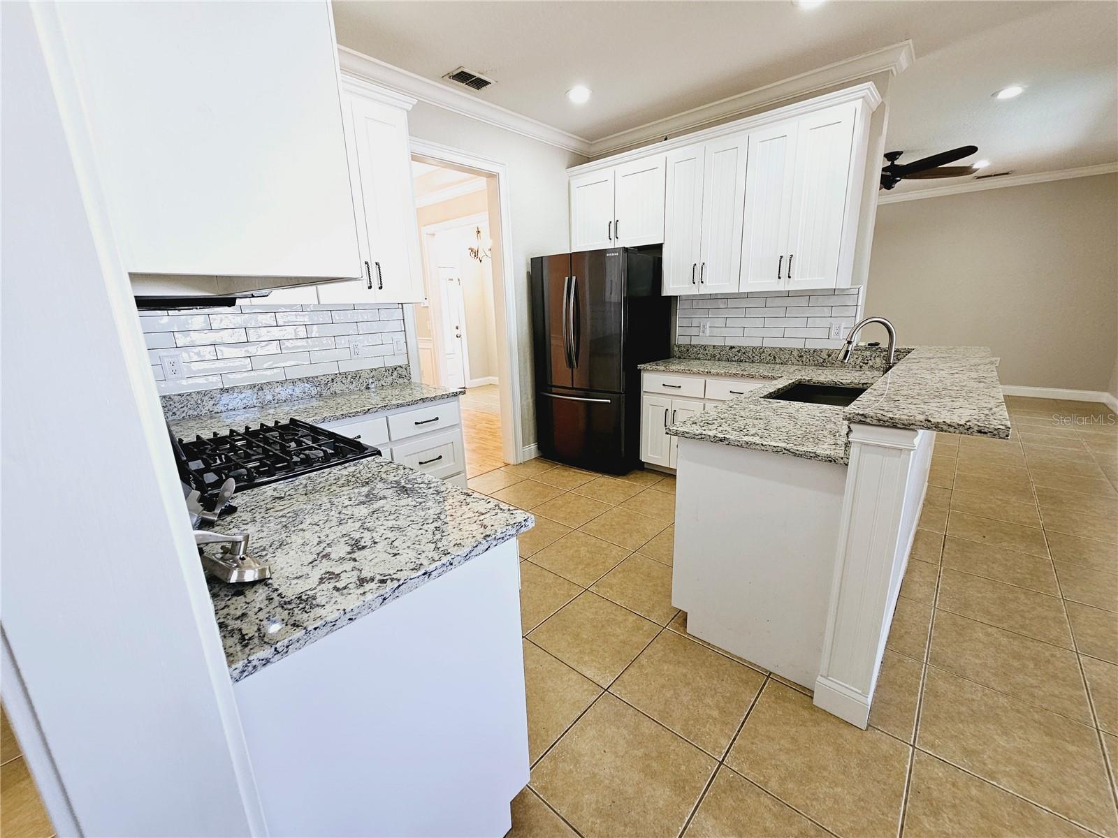 Image 13 of 50 For 1930 Saddlewood Court