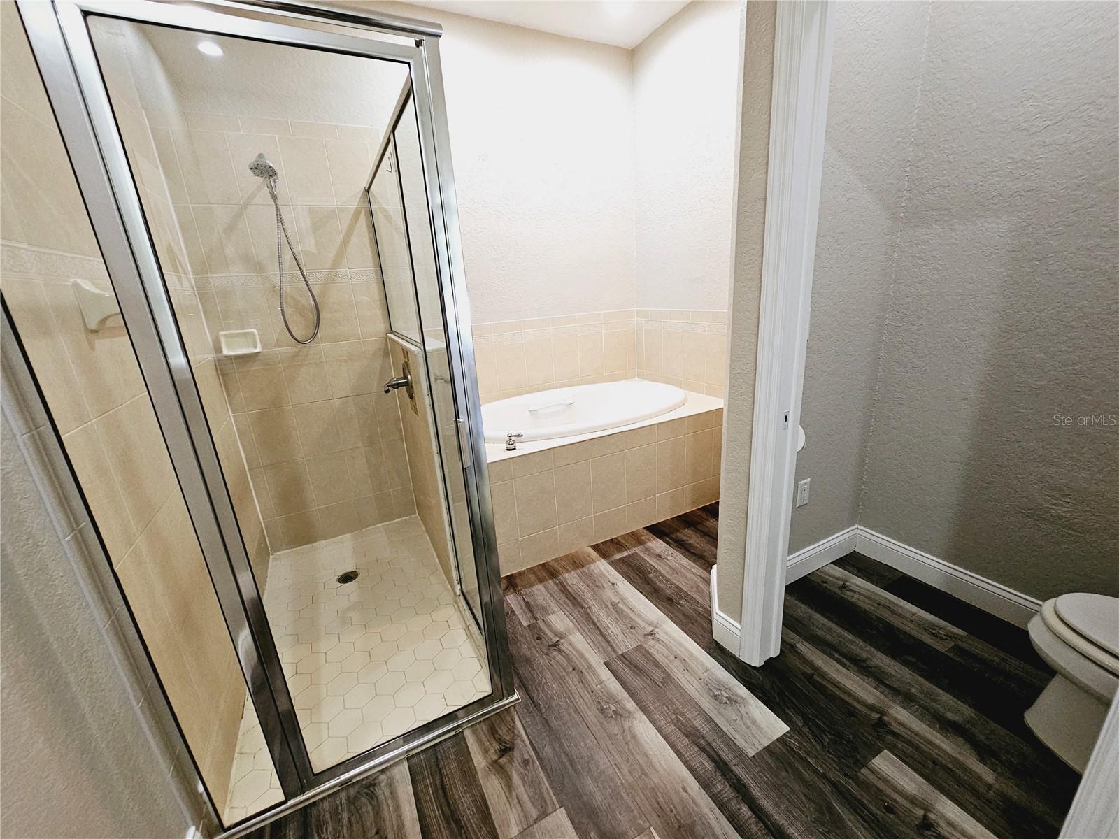 Image 24 of 50 For 1930 Saddlewood Court