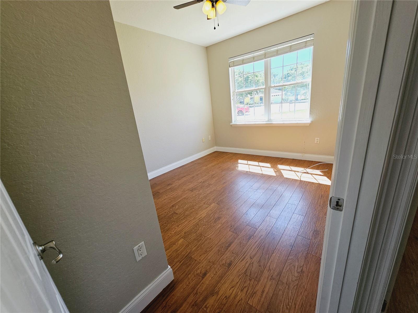 Image 31 of 50 For 1930 Saddlewood Court