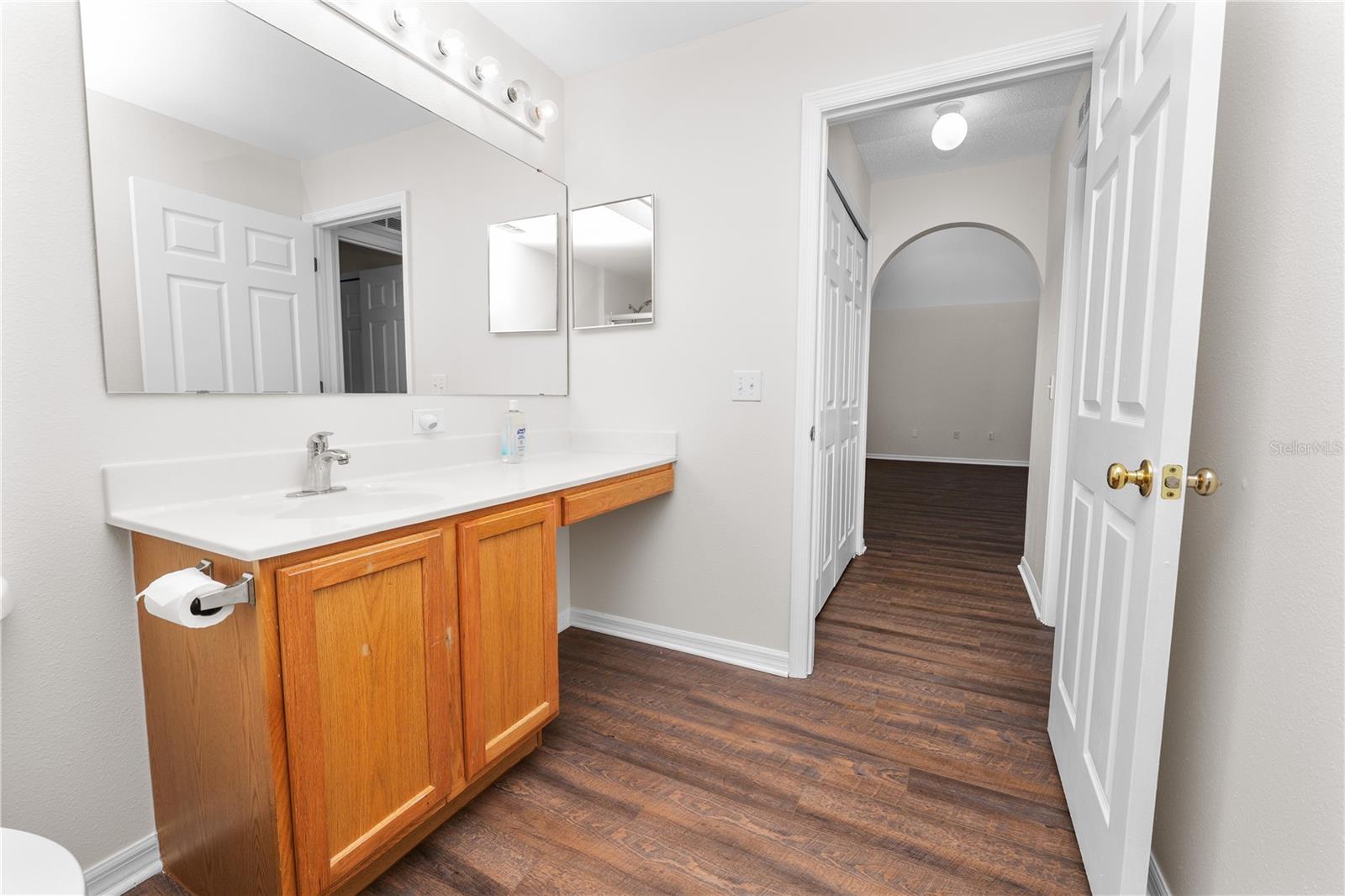 Listing photo id 25 for 3679 Wellington Lane