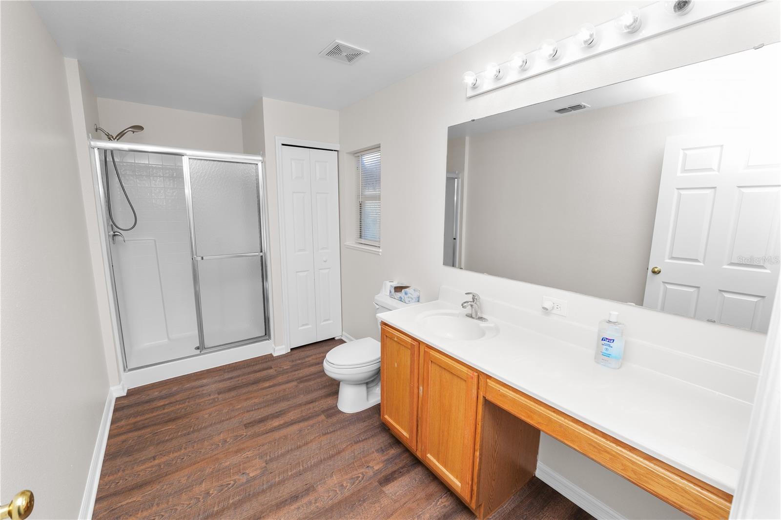 Listing photo id 26 for 3679 Wellington Lane