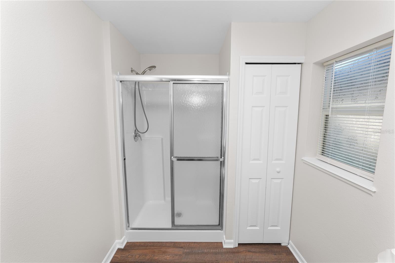 Listing photo id 27 for 3679 Wellington Lane