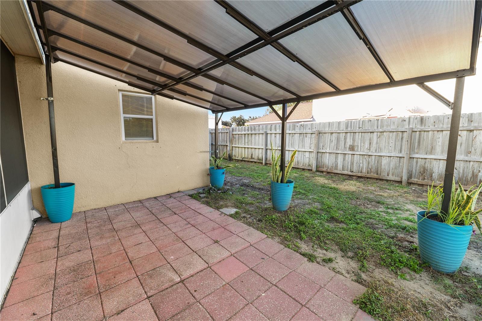 Listing photo id 48 for 3679 Wellington Lane