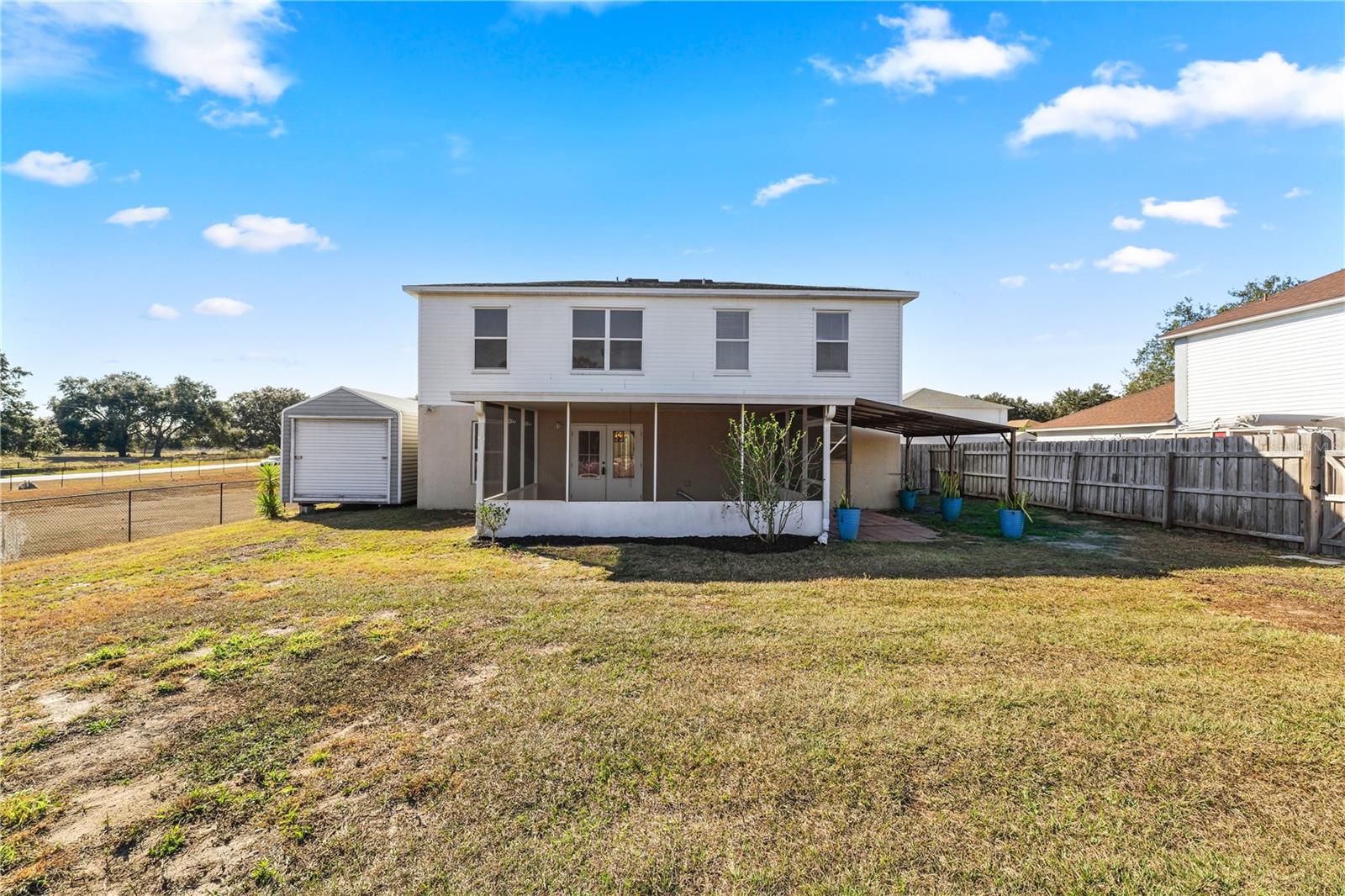 Listing photo id 50 for 3679 Wellington Lane