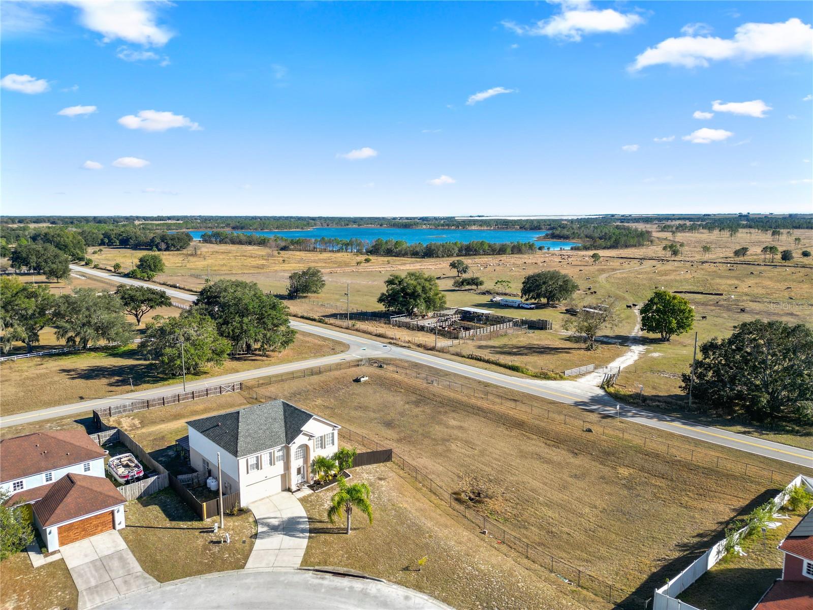 Listing photo id 59 for 3679 Wellington Lane