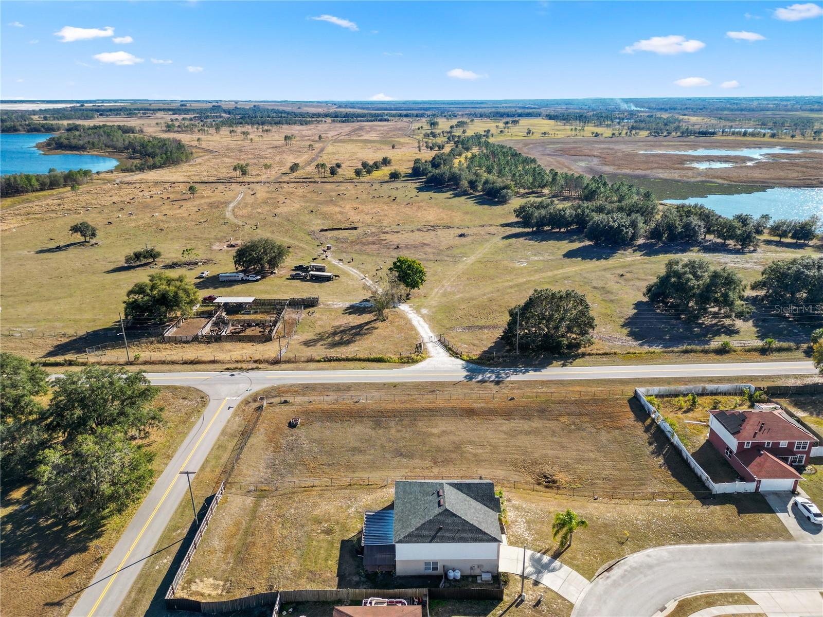 Listing photo id 61 for 3679 Wellington Lane