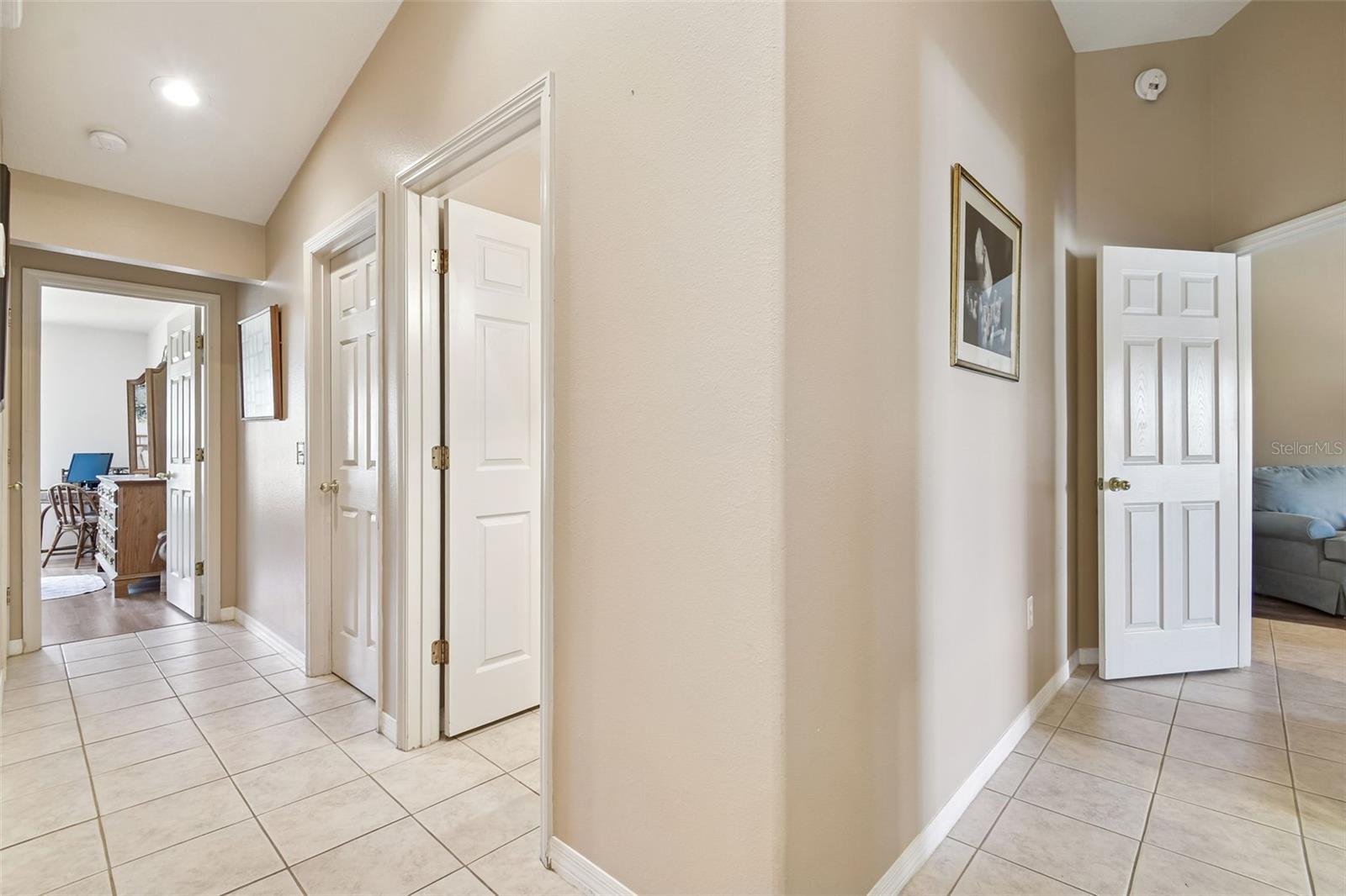 Image 18 of 37 For 5504 Water Oak Court