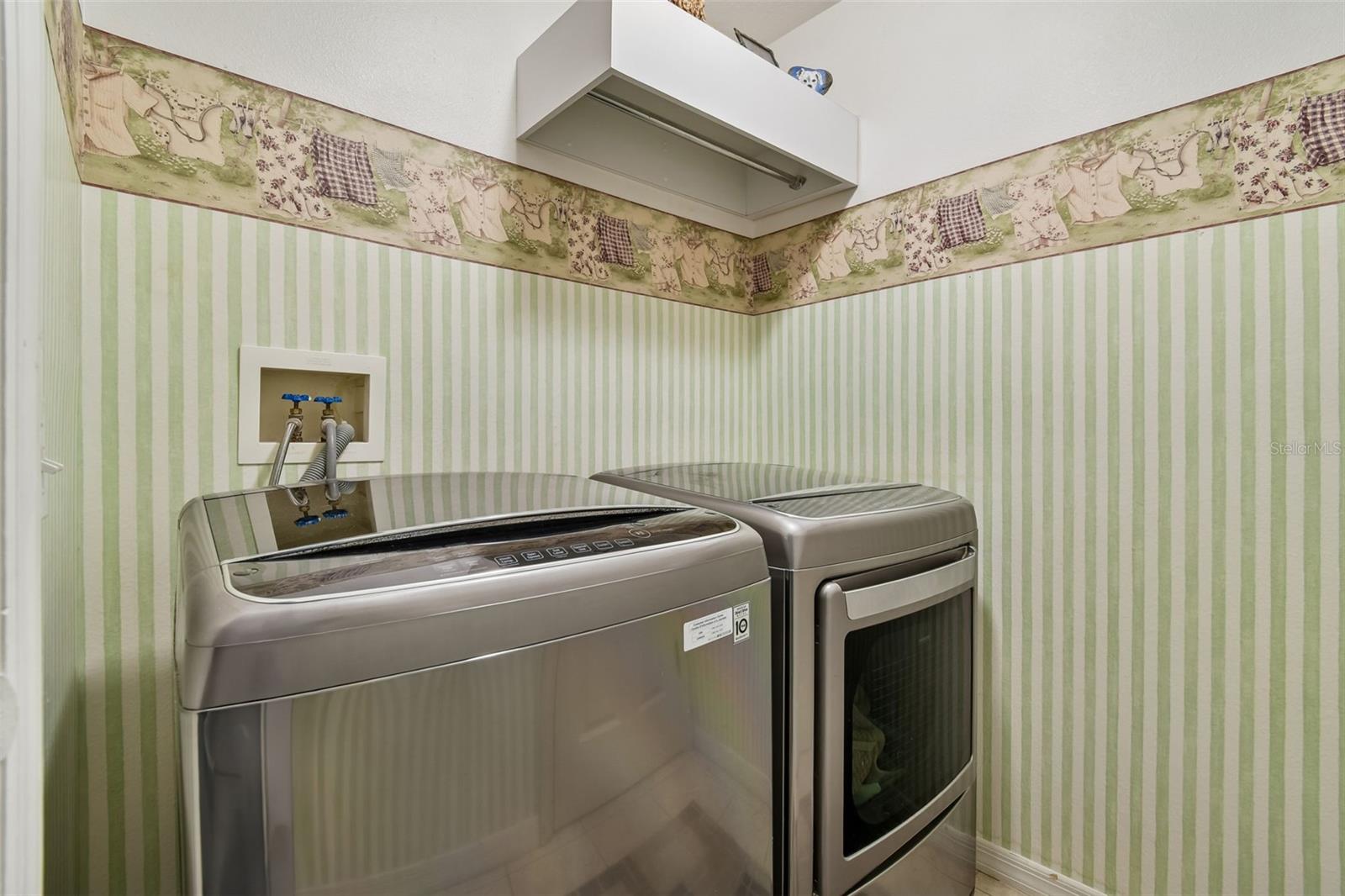 Image 23 of 37 For 5504 Water Oak Court