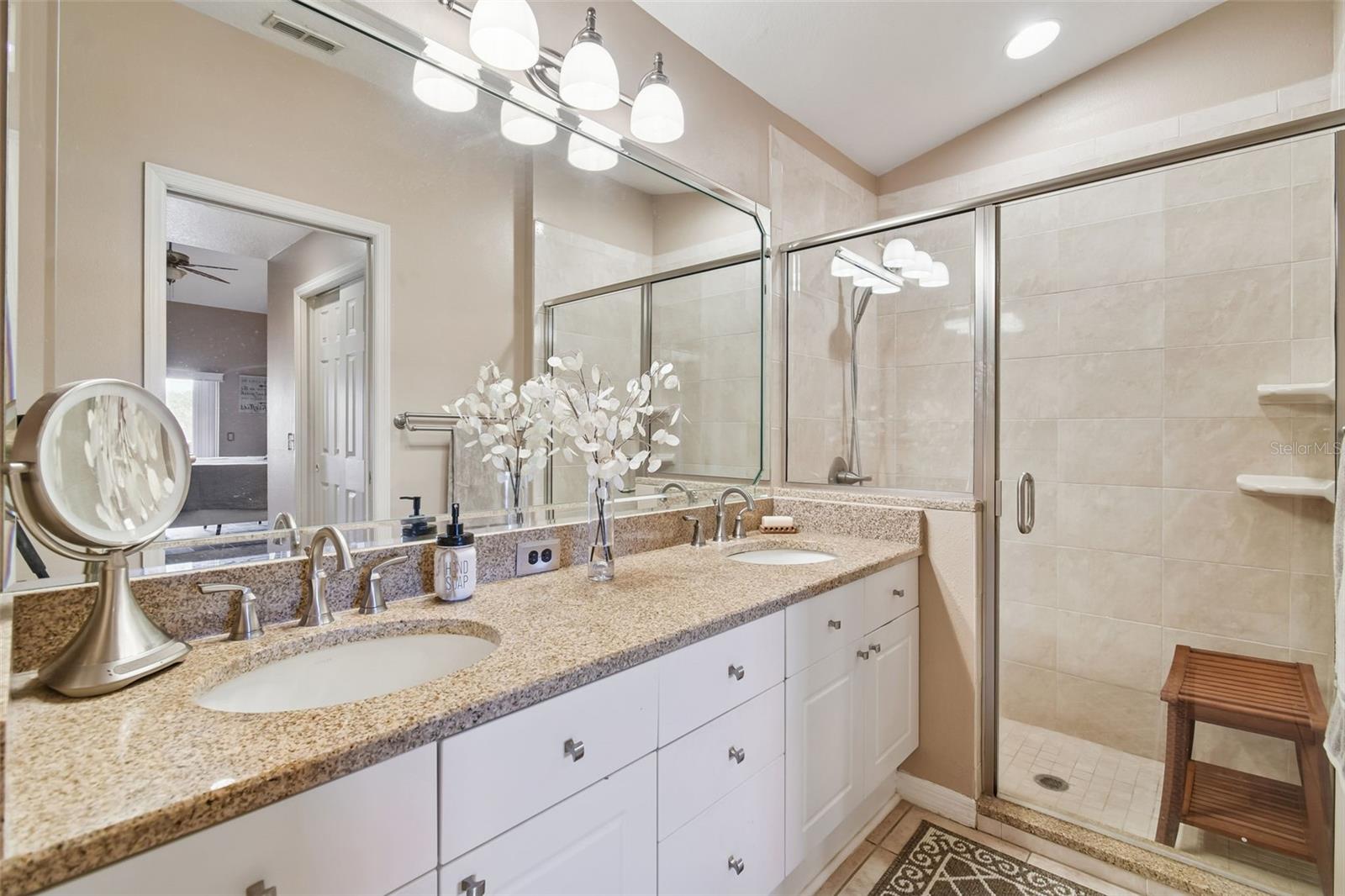 Image 28 of 37 For 5504 Water Oak Court