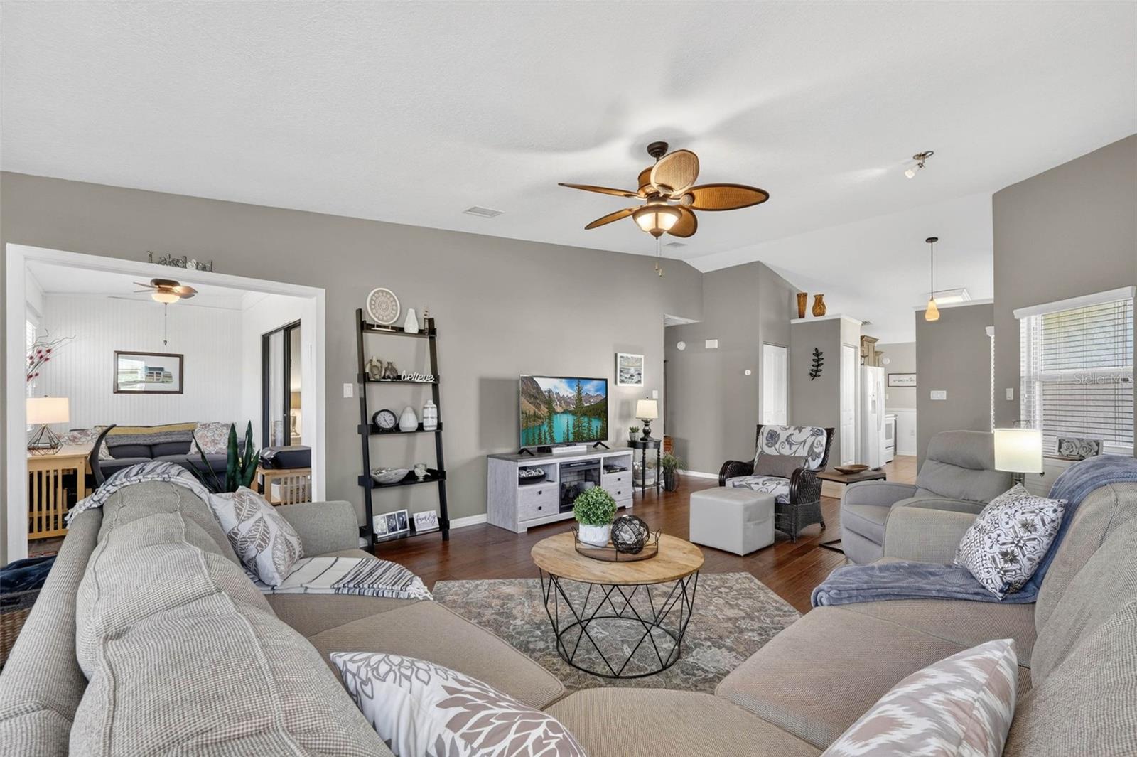 Image 8 of 59 For 6380 Egret Drive 12