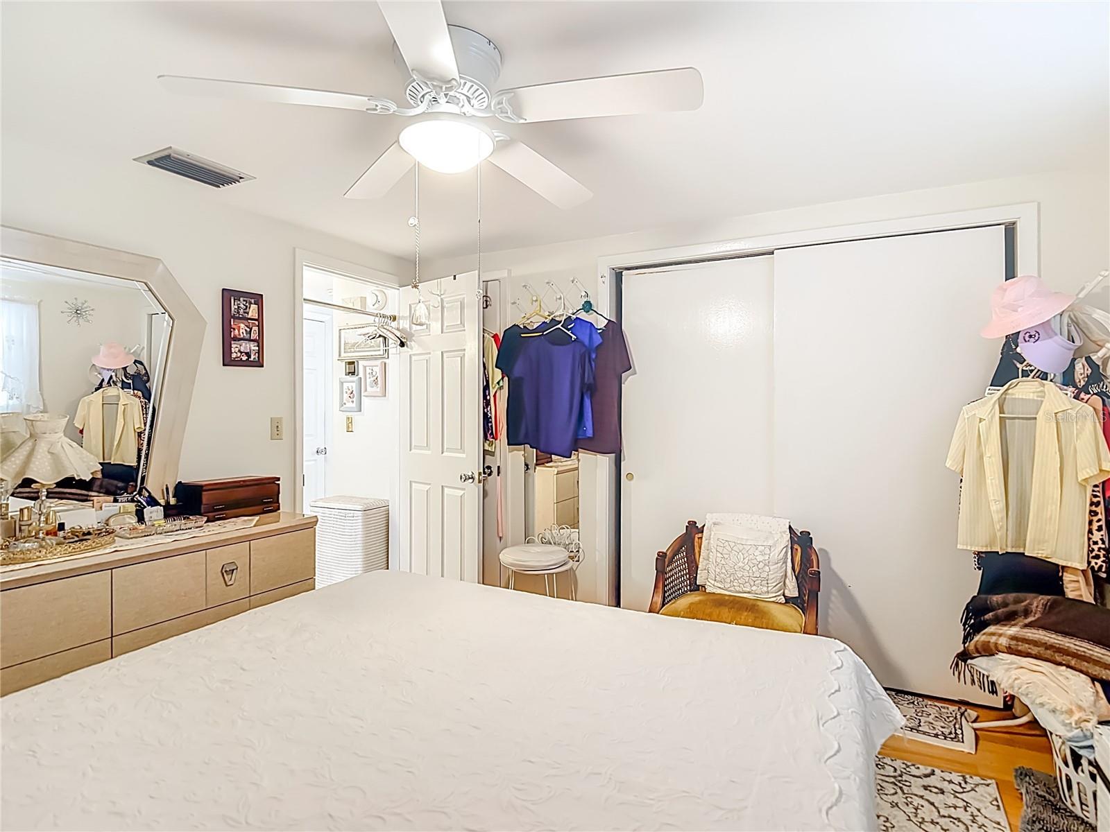 Image 23 of 36 For 1646 Cockleshell Drive