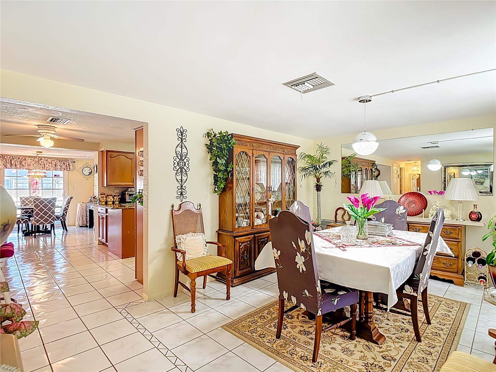 Image 6 of 36 For 1646 Cockleshell Drive