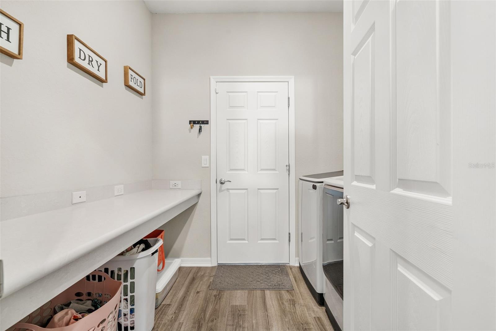 Image 17 of 40 For 1056 Aruba Avenue