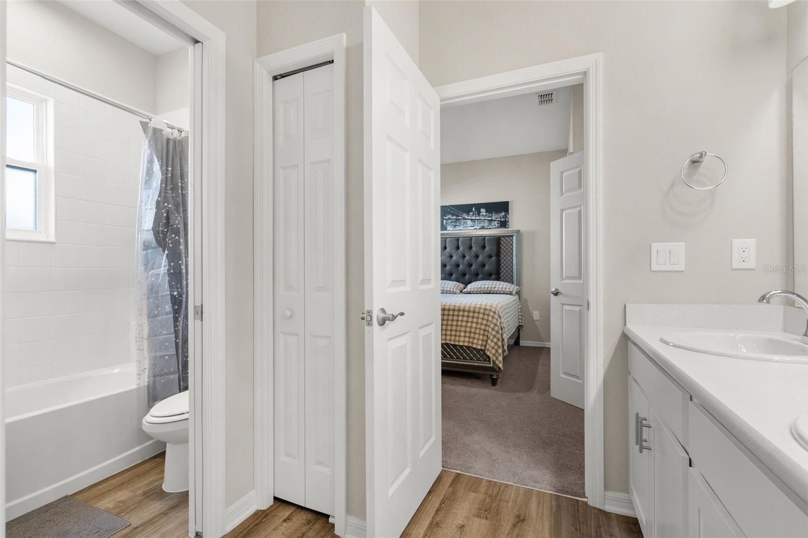 Image 19 of 40 For 1056 Aruba Avenue