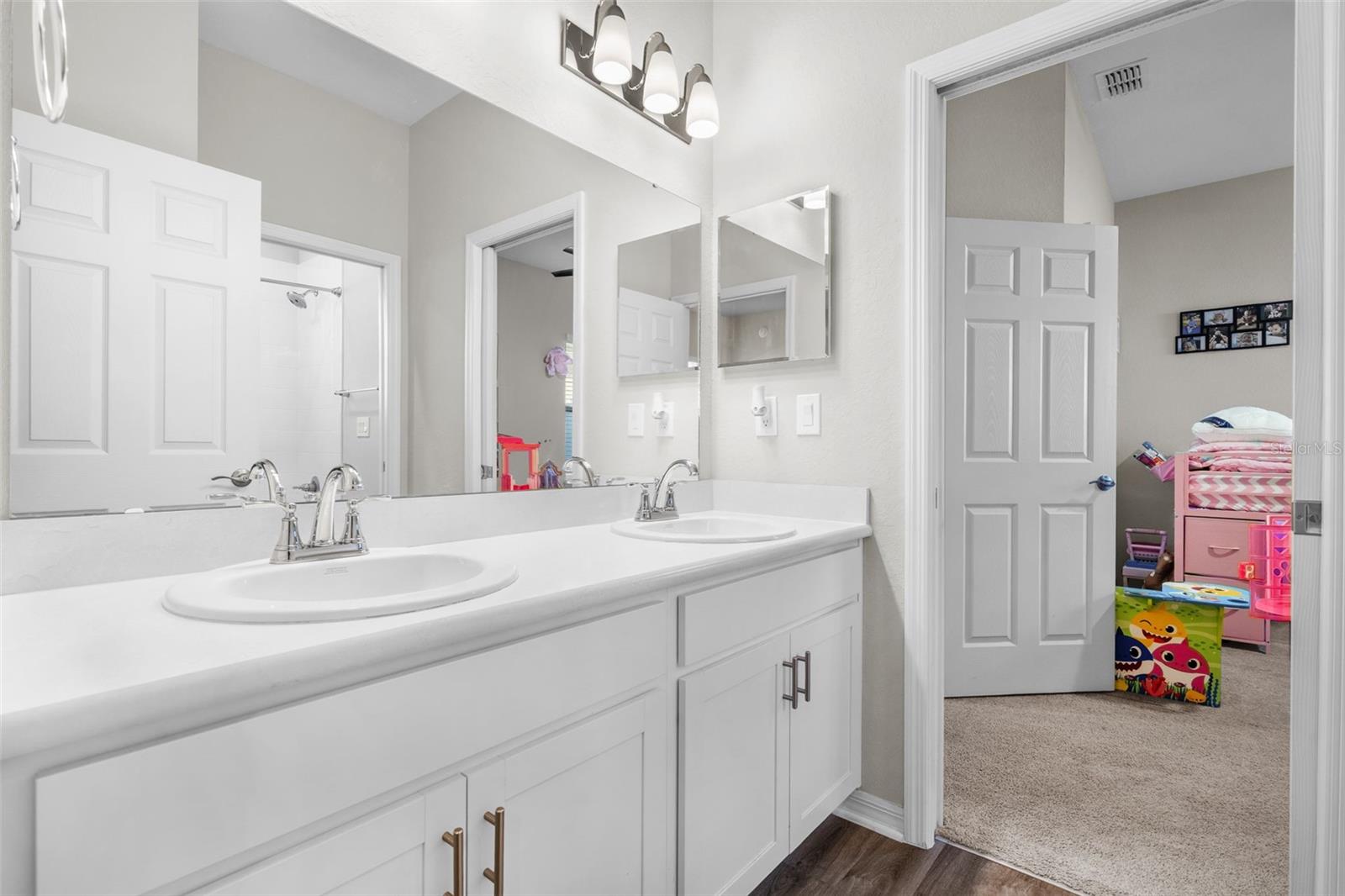 Image 25 of 40 For 1056 Aruba Avenue