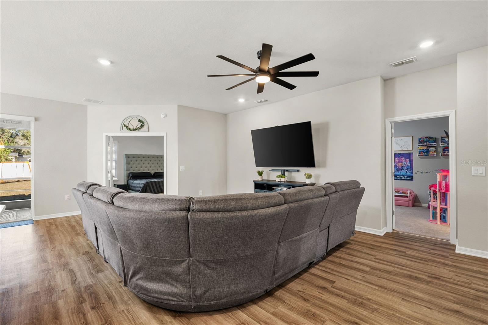 Image 8 of 40 For 1056 Aruba Avenue