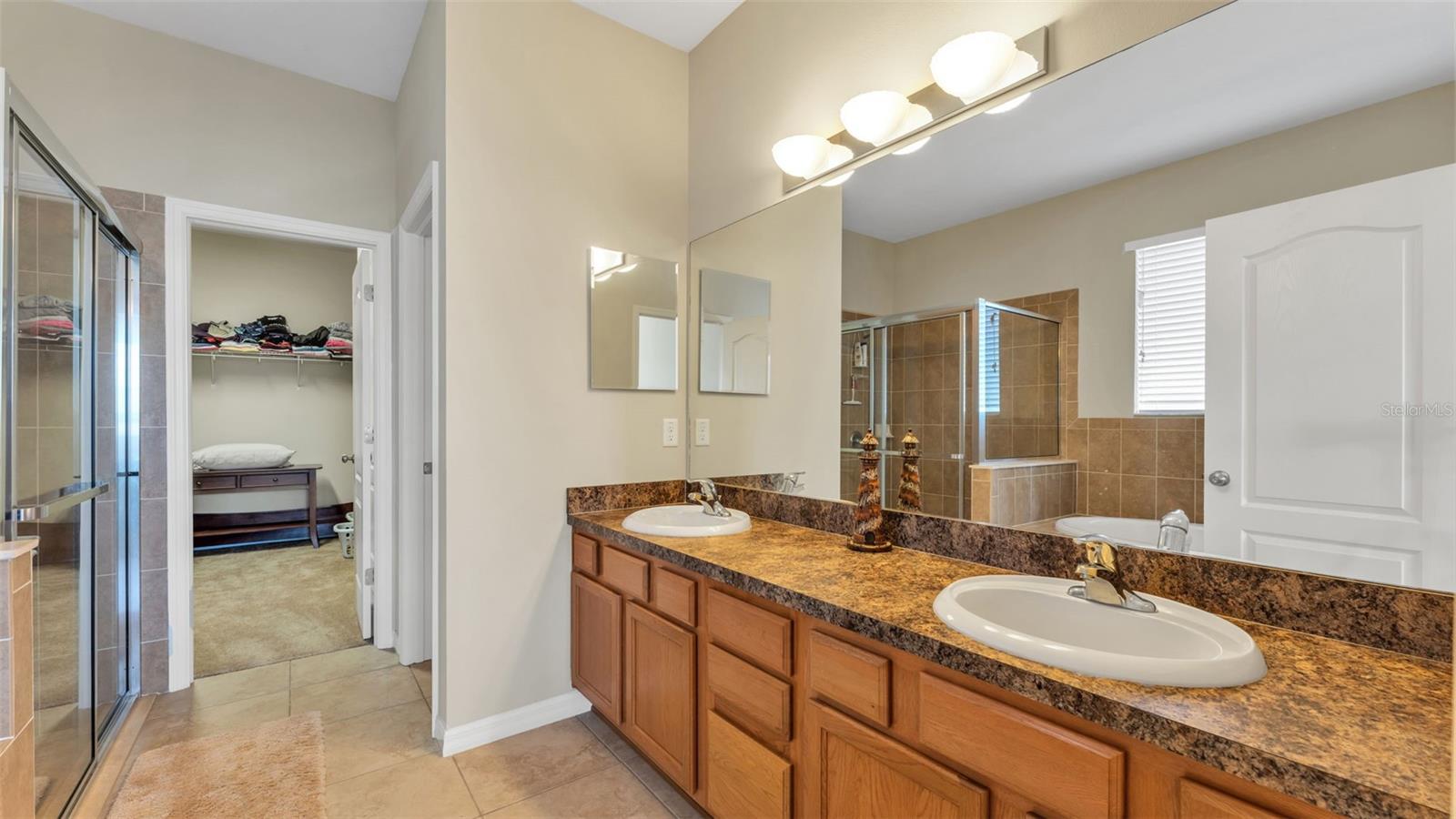 Image 21 of 52 For 5631 Superior Drive