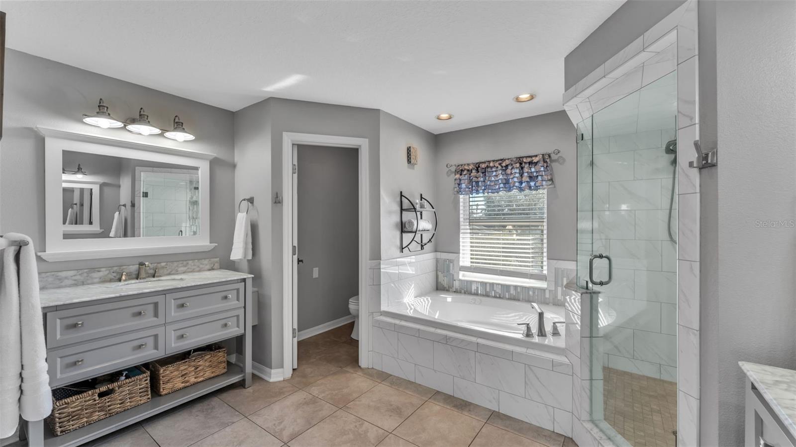 Image 42 of 69 For 2409 Jenna Ln