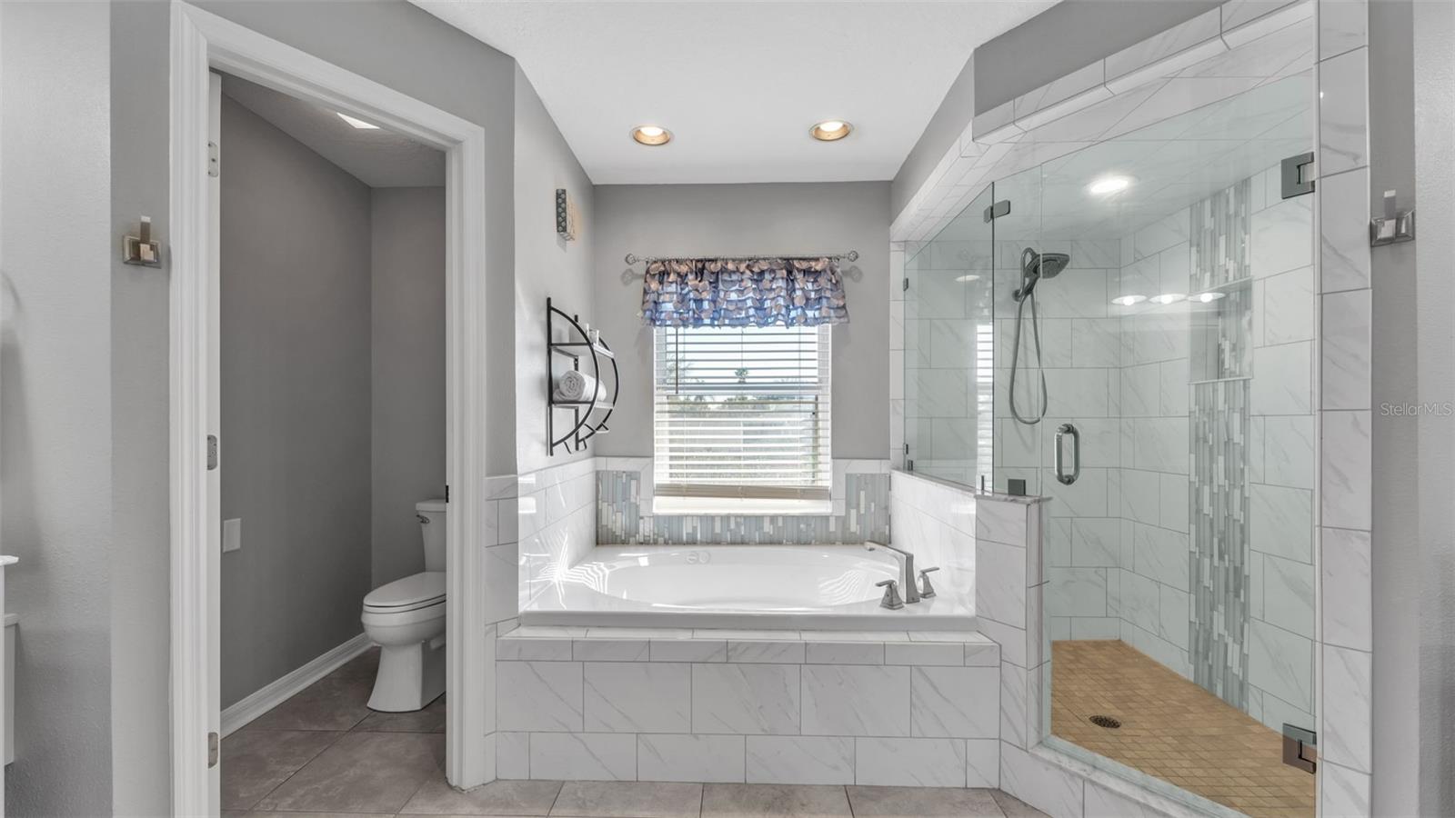 Image 43 of 69 For 2409 Jenna Ln