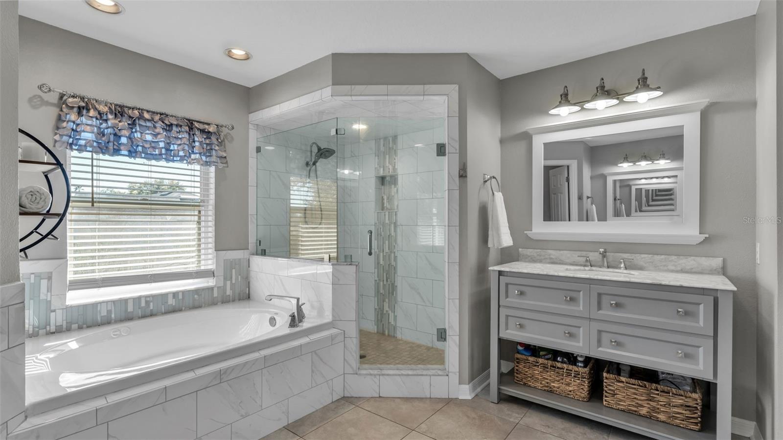 Image 6 of 69 For 2409 Jenna Ln