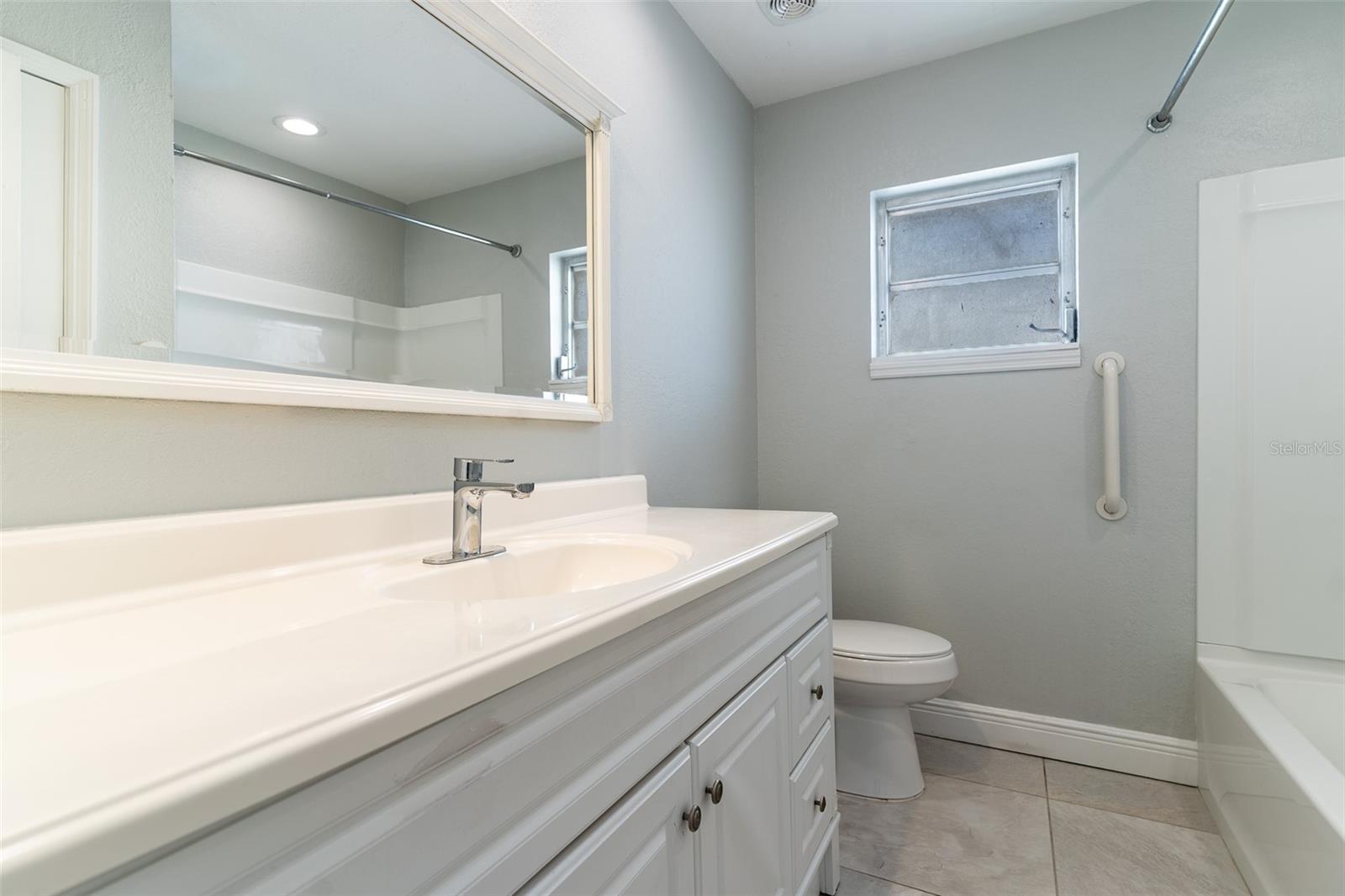 Image 11 of 24 For 124 Shelley Drive