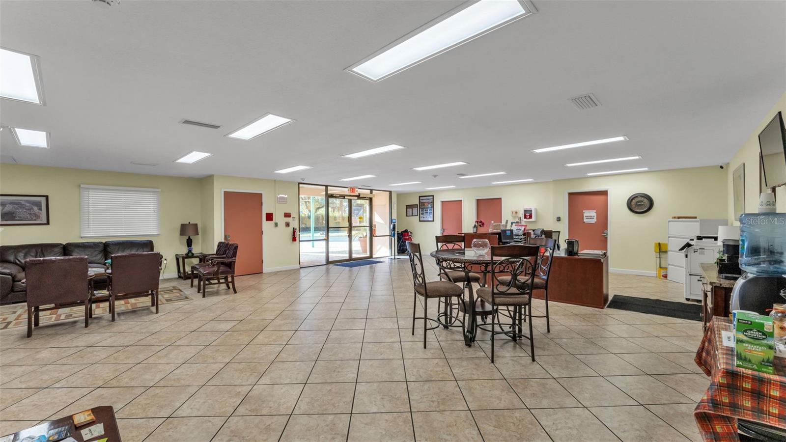 Image 18 of 25 For 2529 Lemonwood Avenue