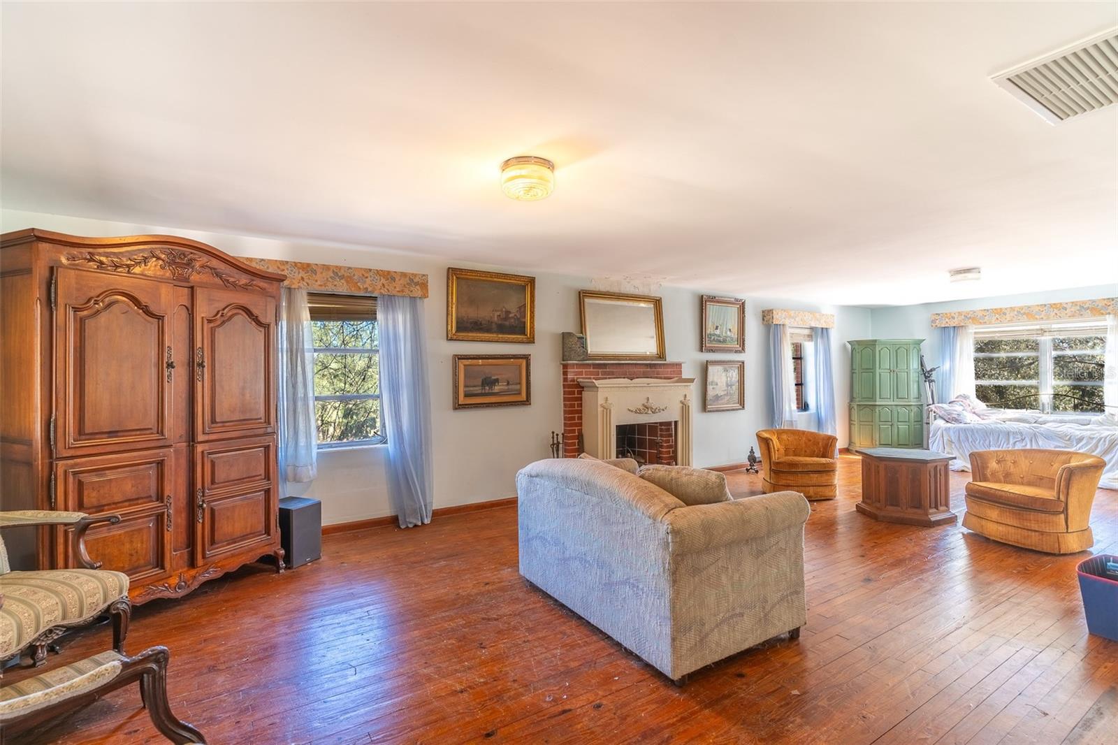 Image 11 of 50 For 3655 Scenic Highway