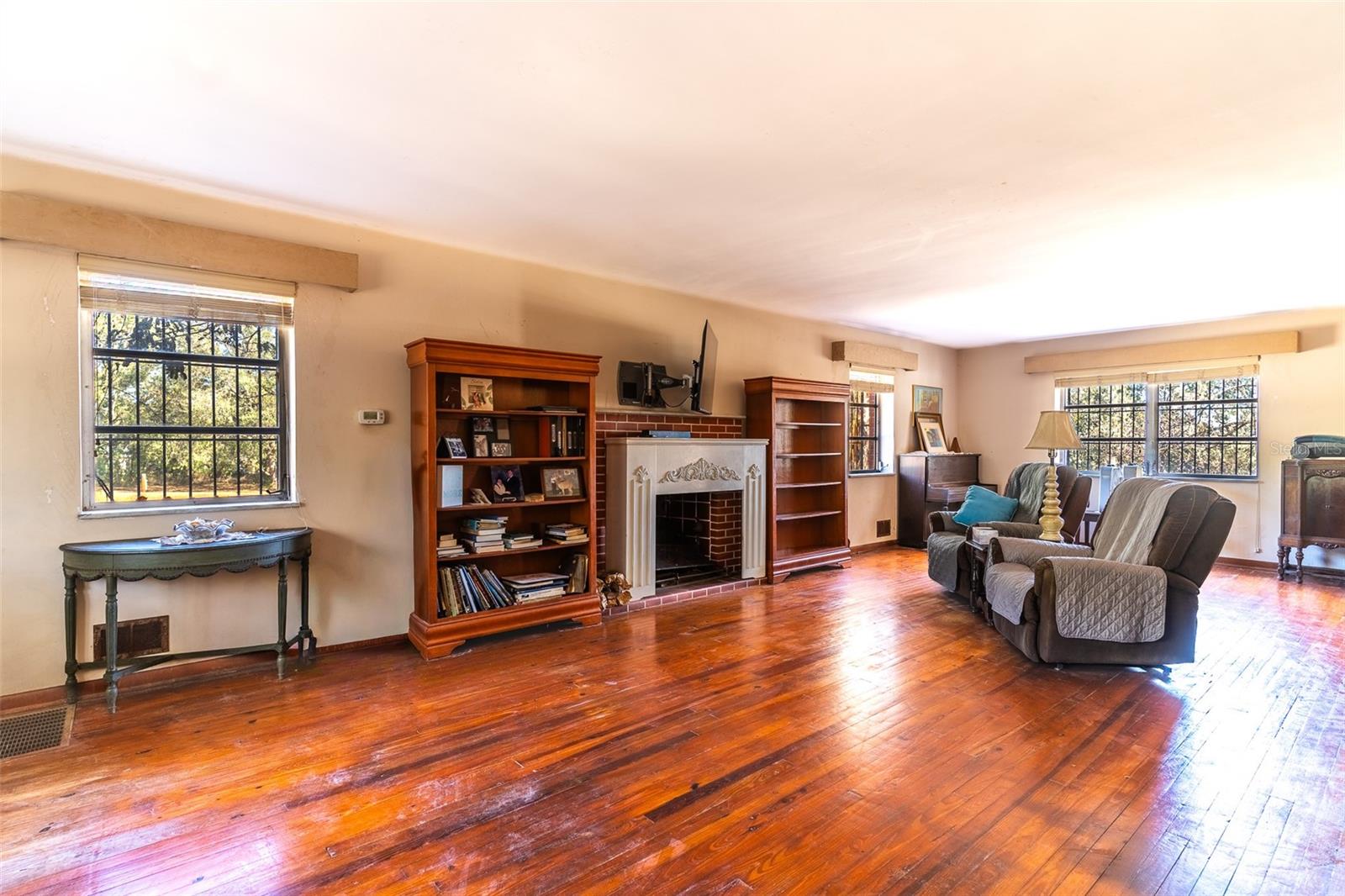 Image 3 of 50 For 3655 Scenic Highway