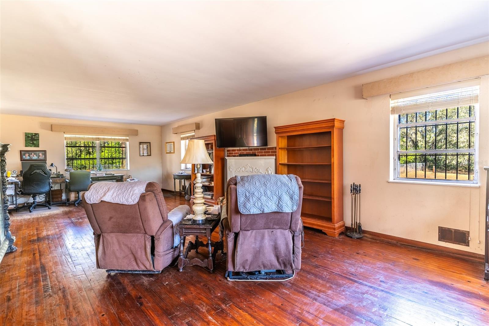 Image 4 of 50 For 3655 Scenic Highway