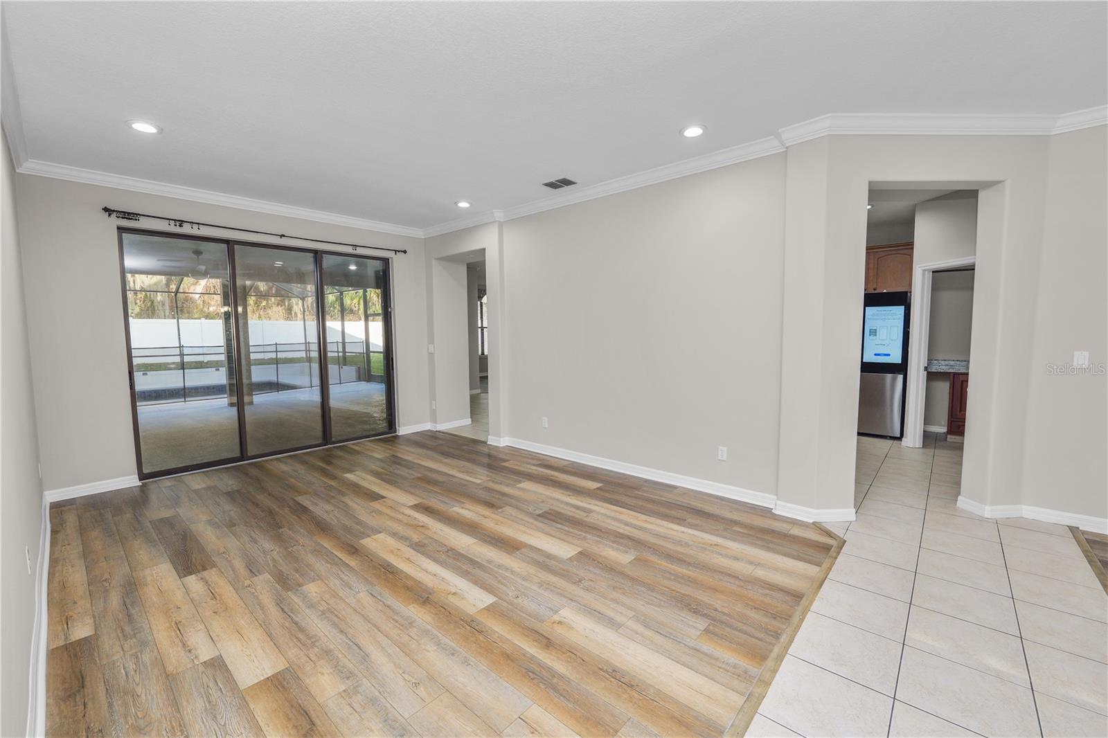 Image 10 of 69 For 448 Oak Landing Boulevard