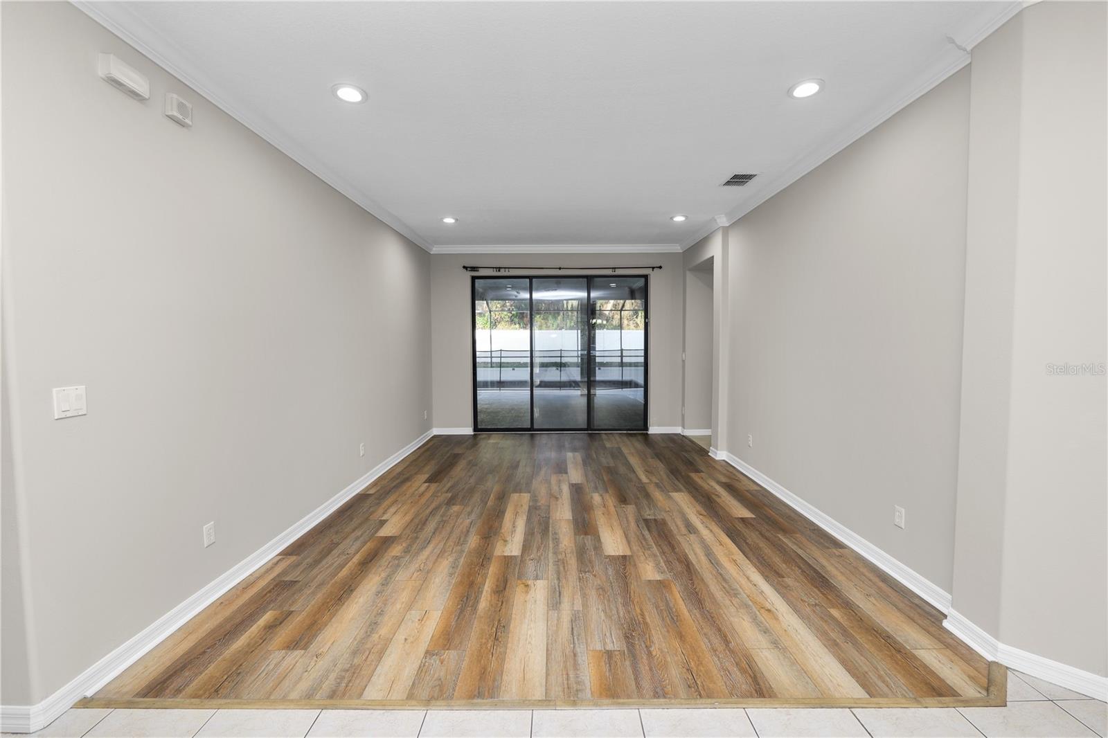 Image 11 of 69 For 448 Oak Landing Boulevard