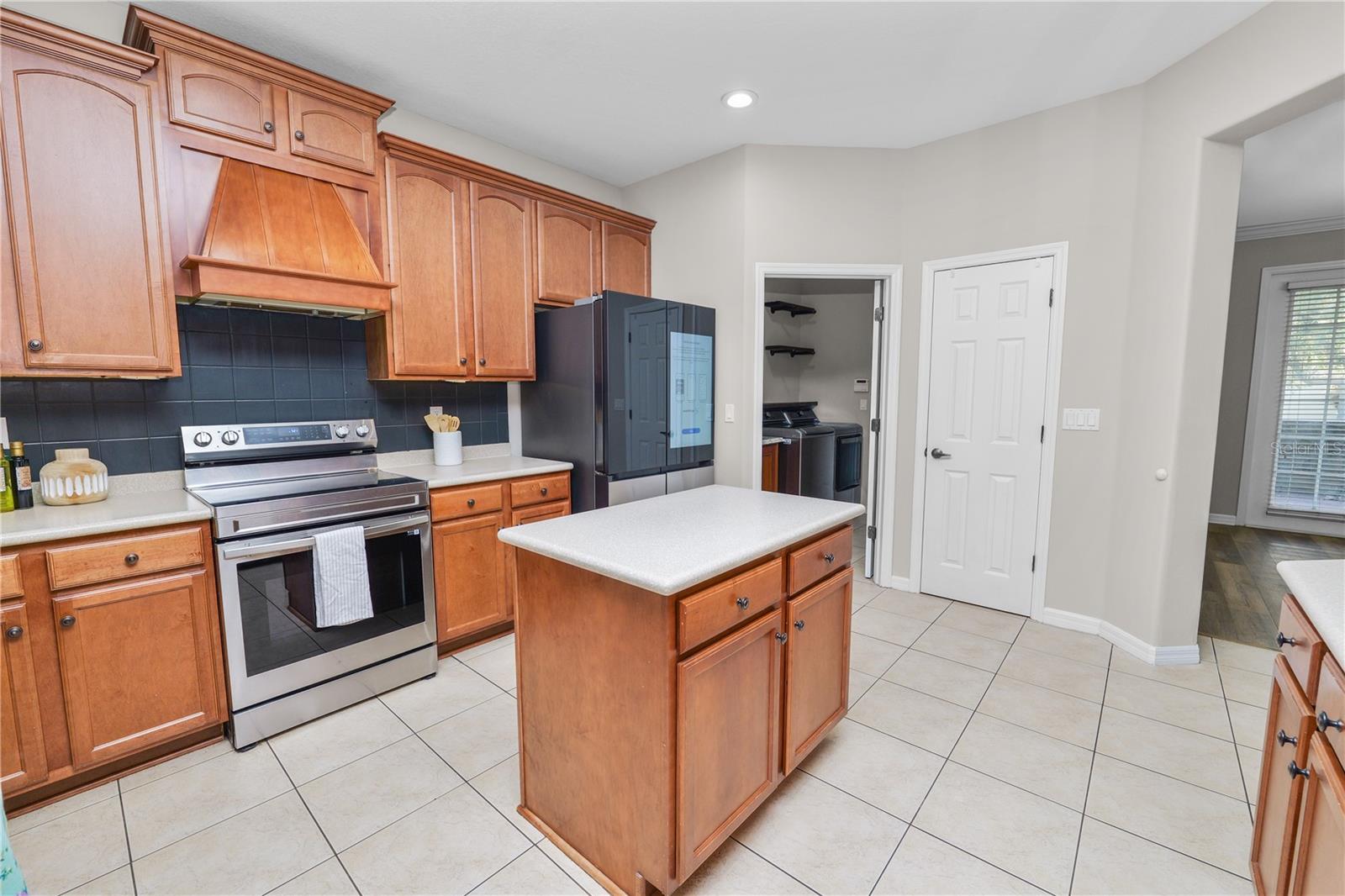 Image 16 of 69 For 448 Oak Landing Boulevard