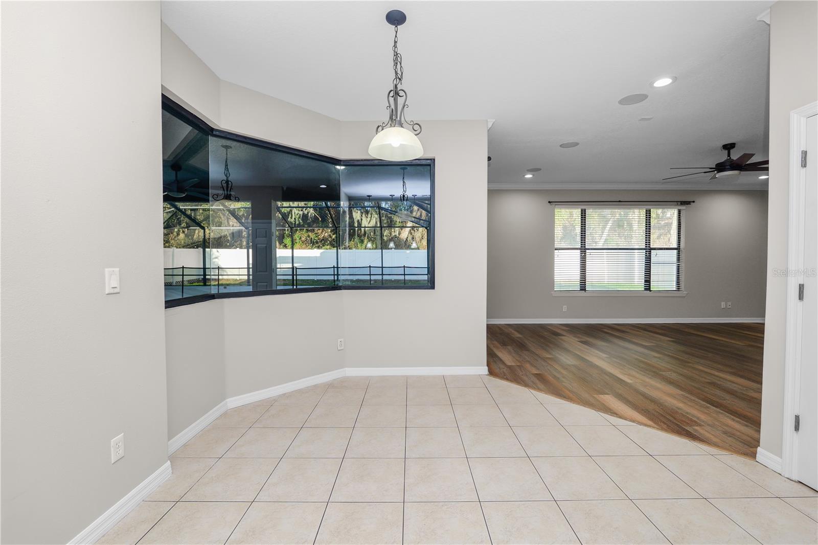 Image 23 of 69 For 448 Oak Landing Boulevard