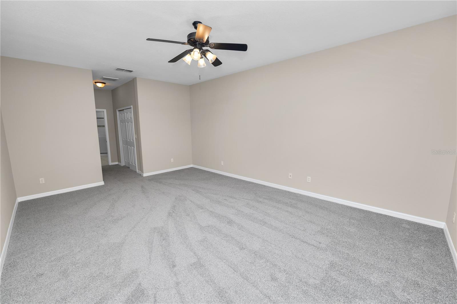 Image 29 of 69 For 448 Oak Landing Boulevard