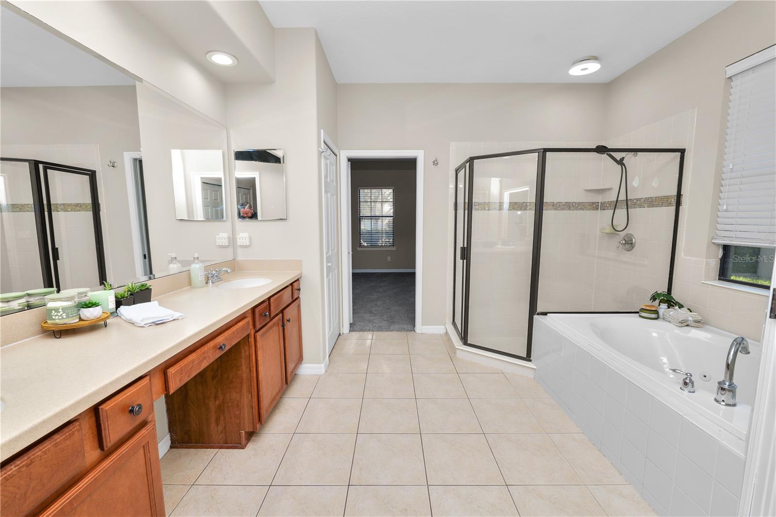 Image 36 of 69 For 448 Oak Landing Boulevard