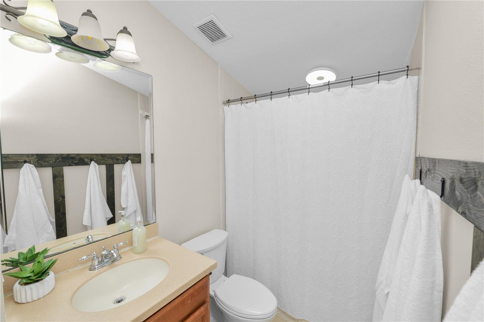 Image 47 of 69 For 448 Oak Landing Boulevard