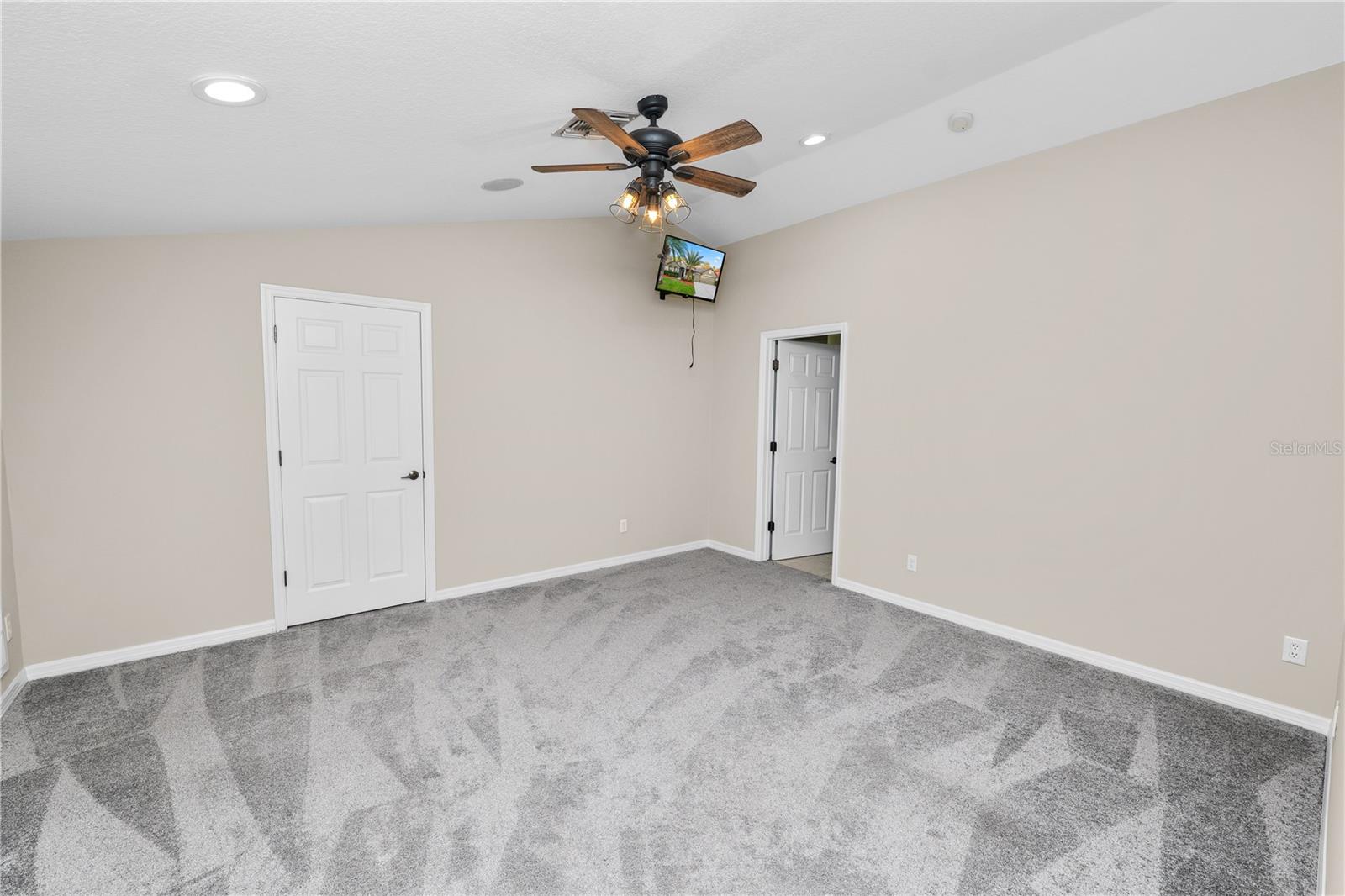 Image 49 of 69 For 448 Oak Landing Boulevard