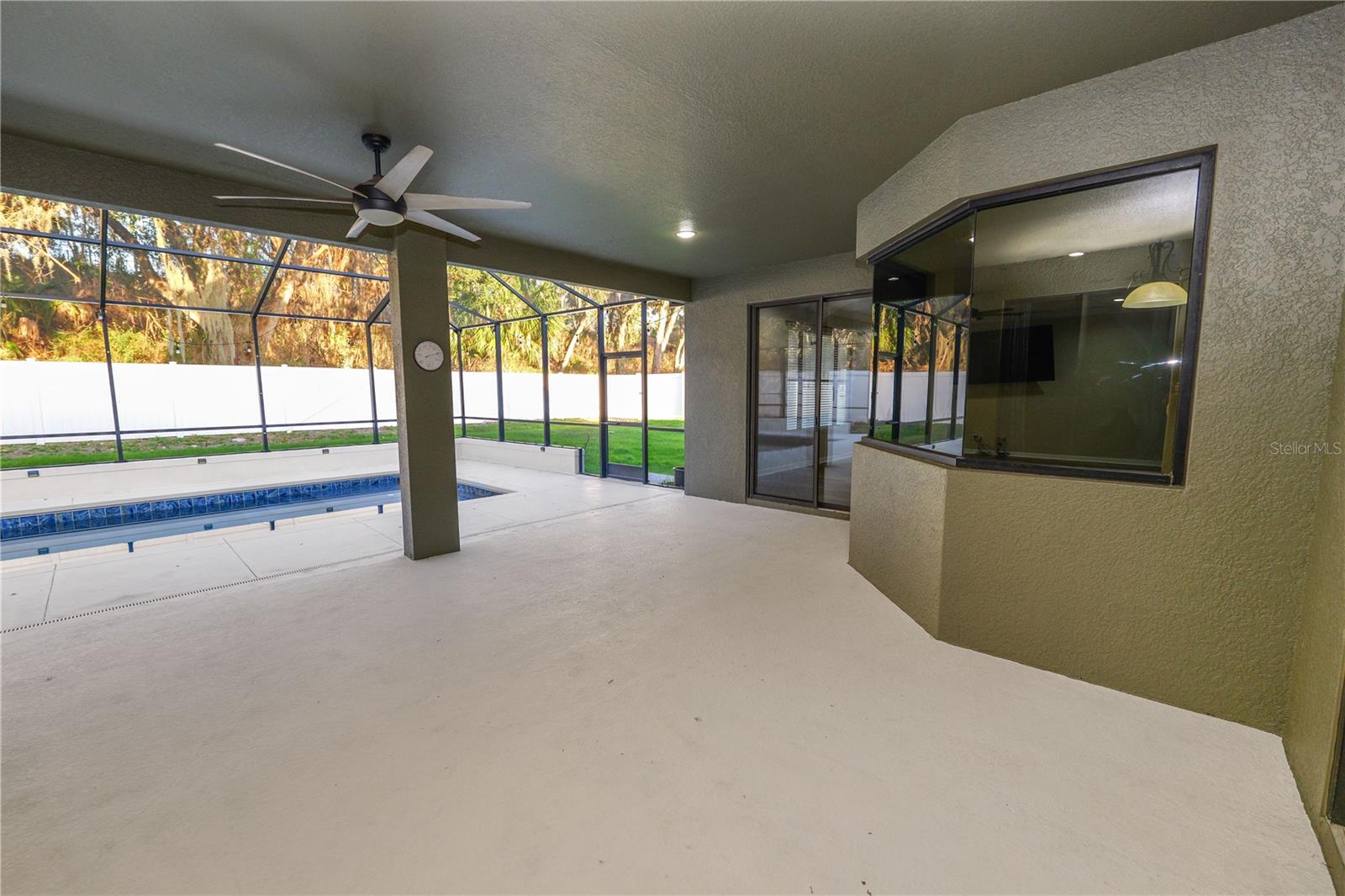 Image 57 of 69 For 448 Oak Landing Boulevard