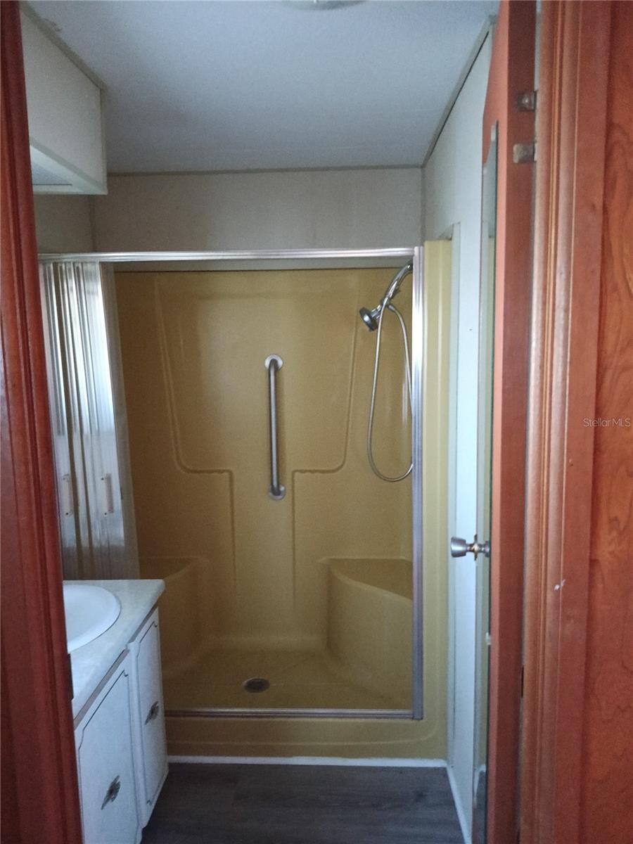 Image 11 of 15 For 524 Oak Ridge W