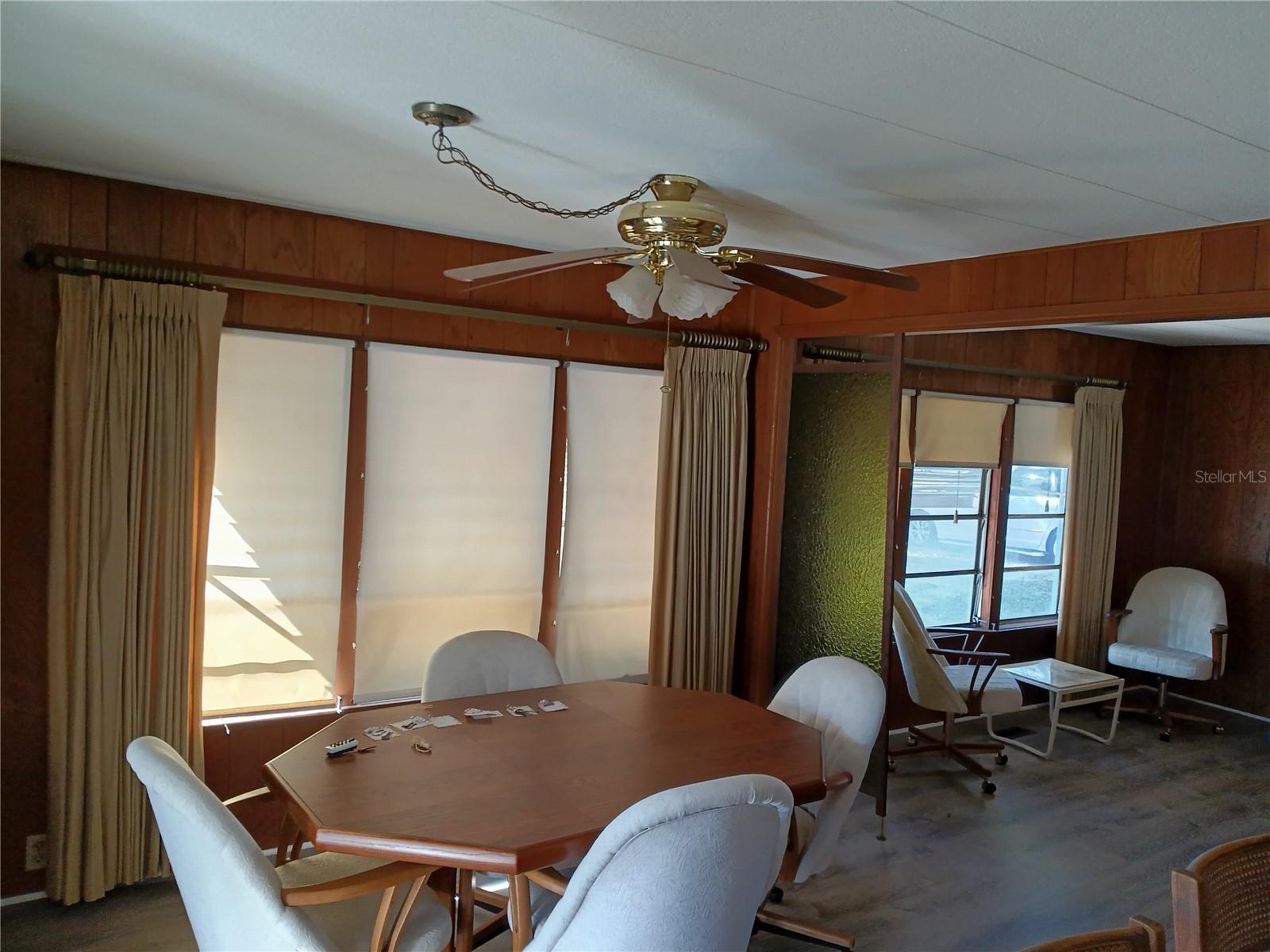 Image 12 of 15 For 524 Oak Ridge W