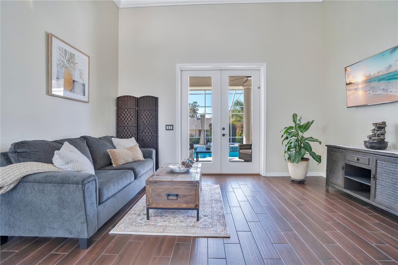 Image 10 of 69 For 5436 Charlin Avenue