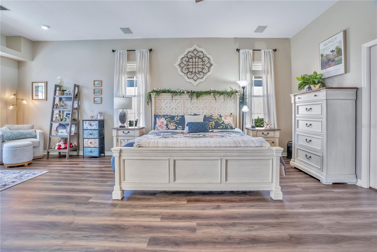 Image 15 of 69 For 5436 Charlin Avenue