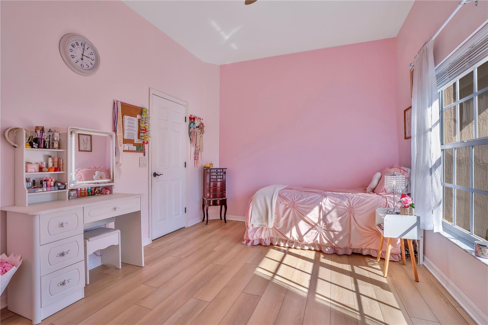 Image 40 of 69 For 5436 Charlin Avenue